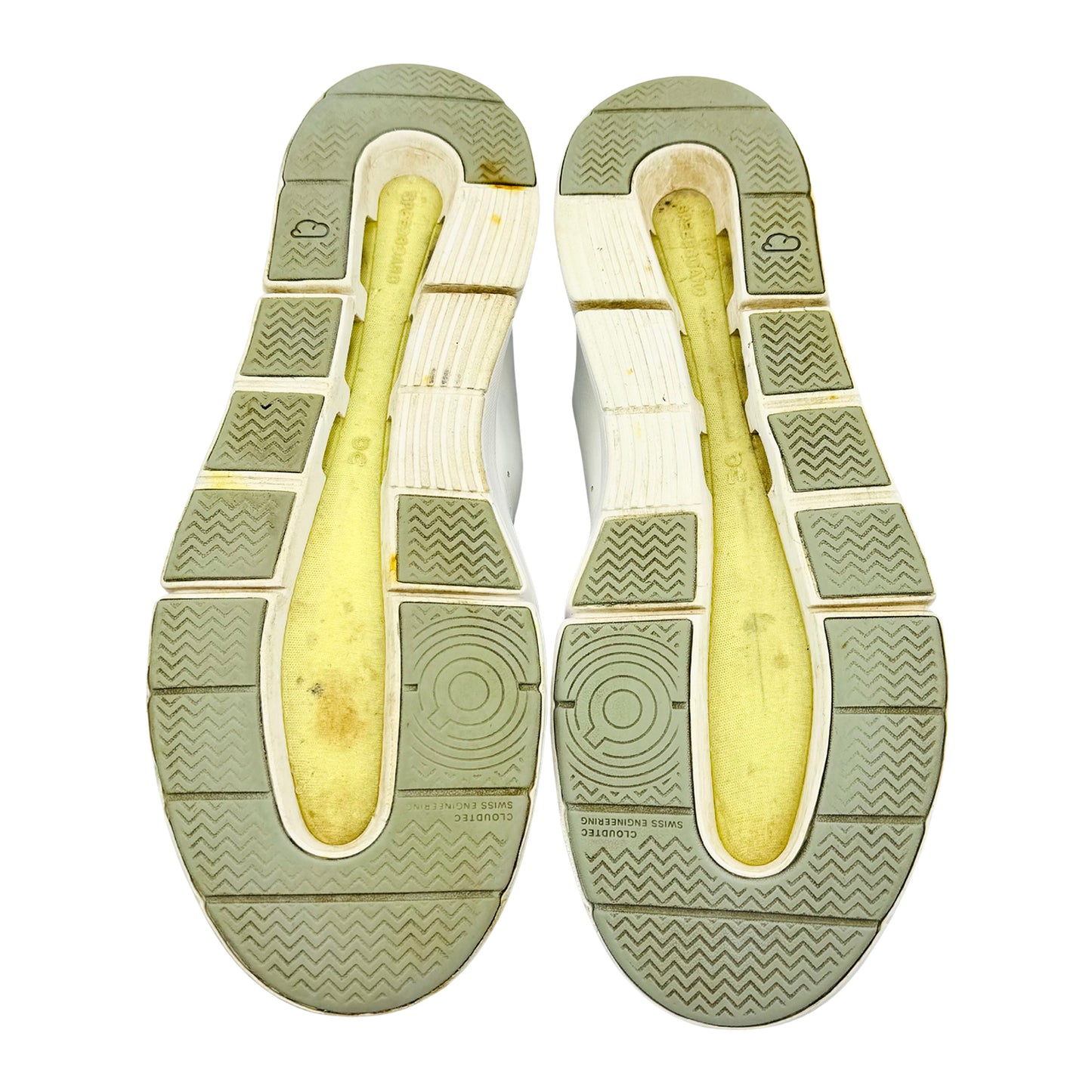 On Running The Roger Advantage Sneakers (Size 42.5) - 48.99148