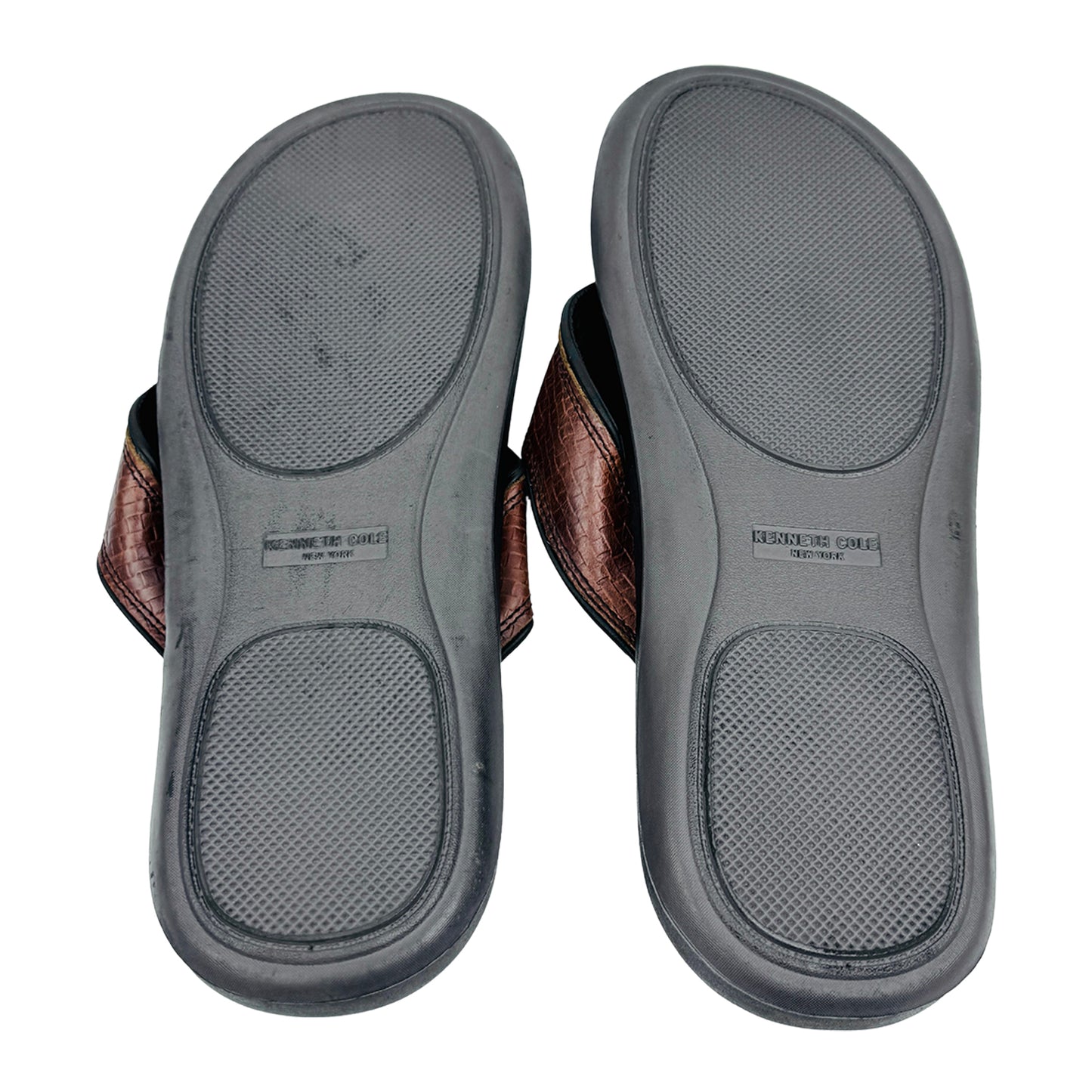 Kenneth Cole New York Izzo Flip Flops (Size 45/45.5)