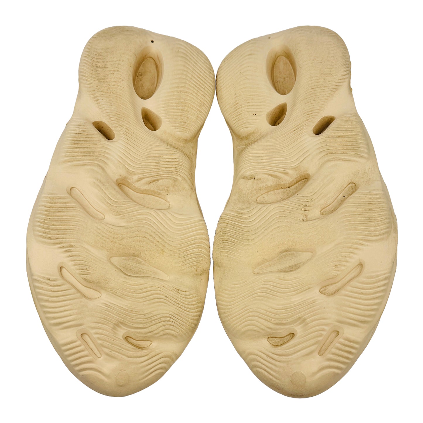 Outsole image of Adidas Yeezy Foam Runner Desert Sand Clogs (Size 42) - GV6843