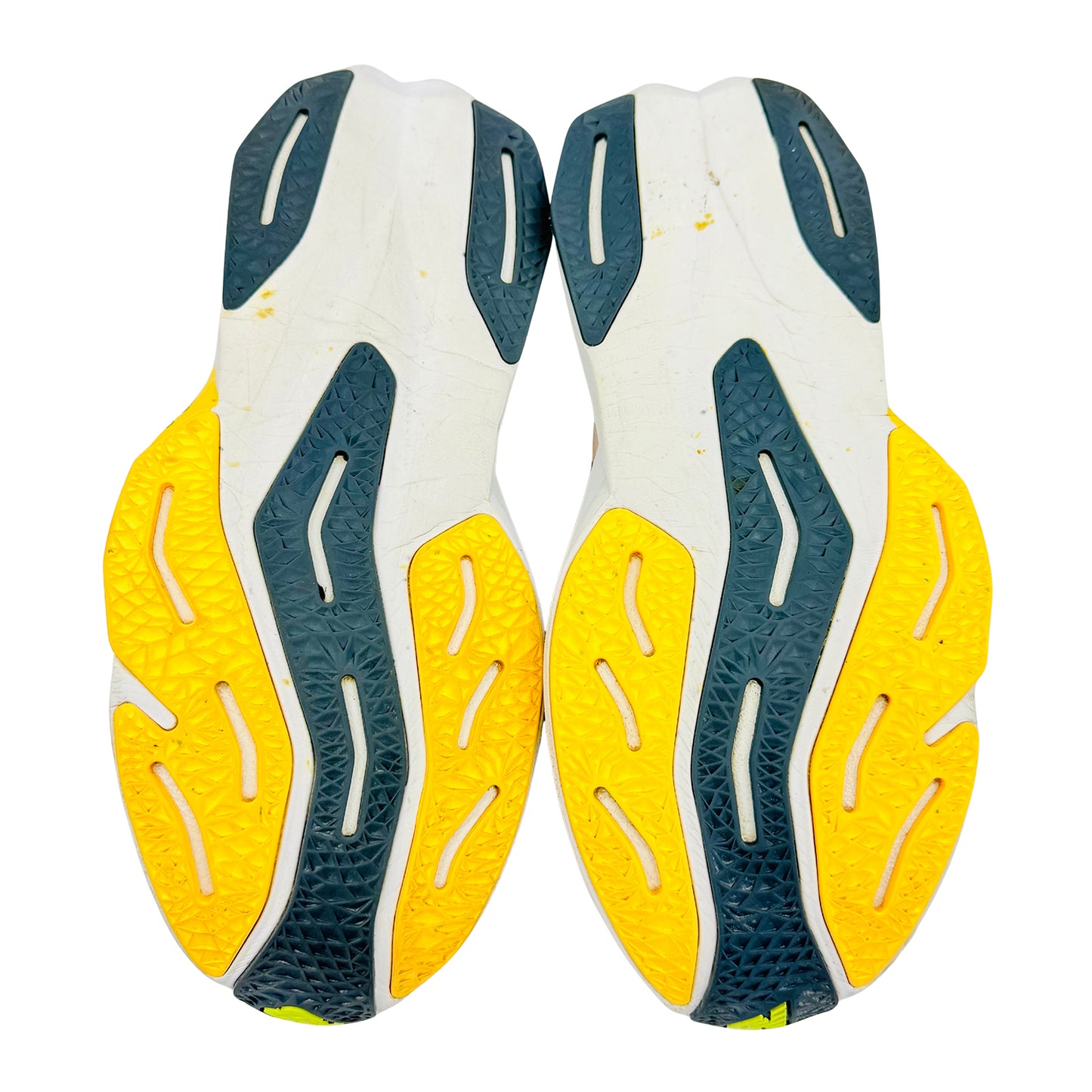 New Balance FuelCell Rebel V4 Shoes (Size 45) - MFCXLL4