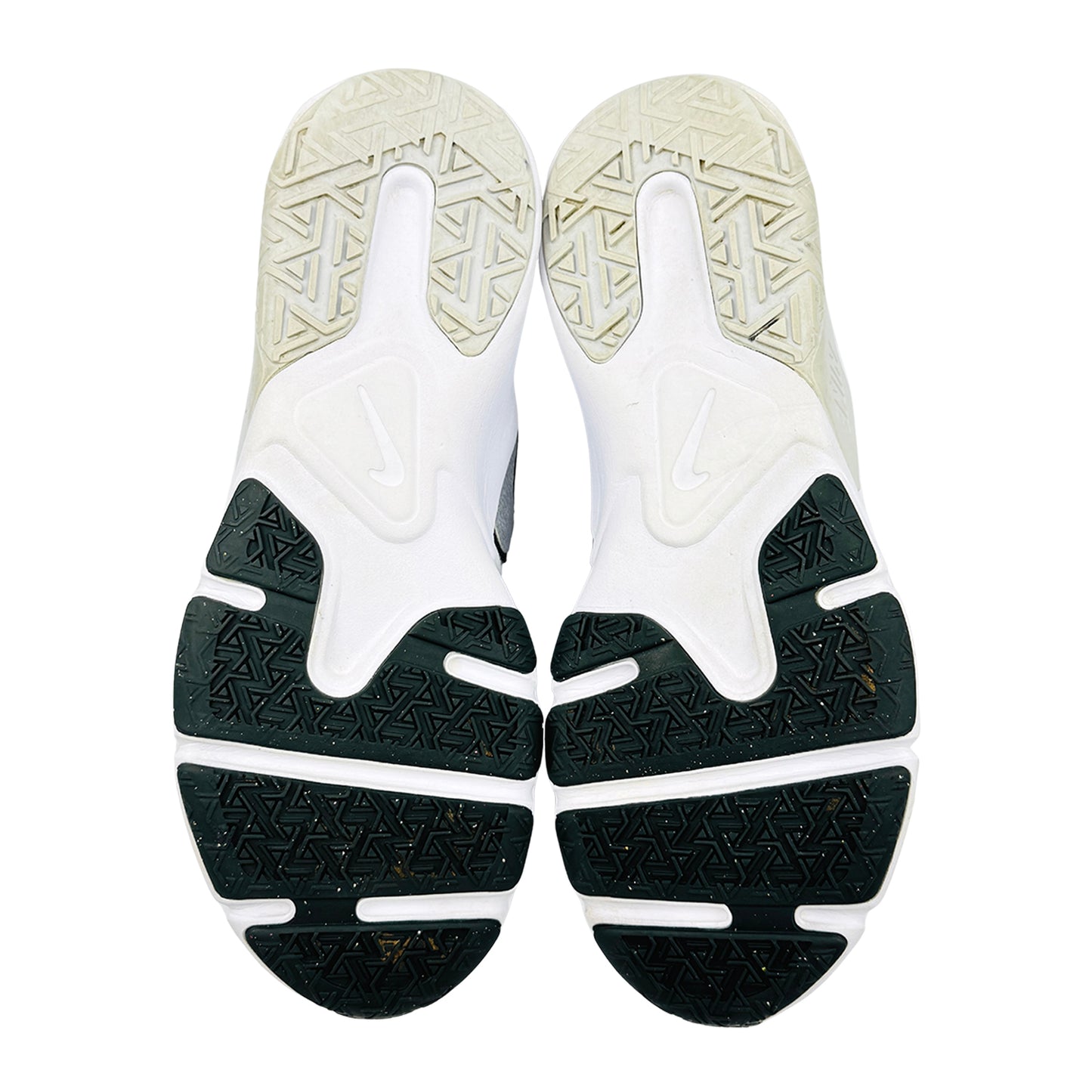 Nike Legend Essential 2 Shoes (Size 43) - CQ9545-007