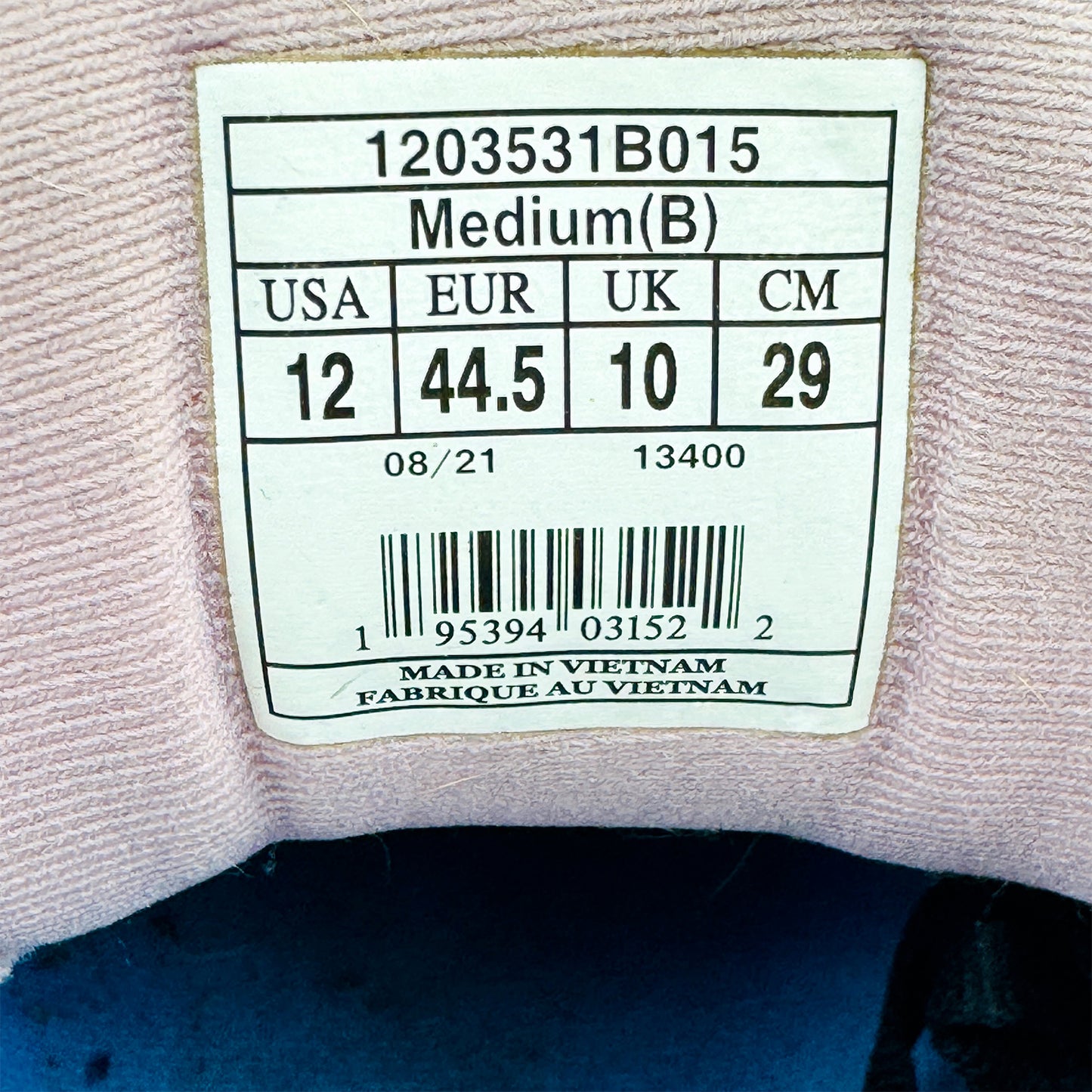 Brooks Adrenaline GTS 22 Shoes (Size 44.5) - 1203531B015