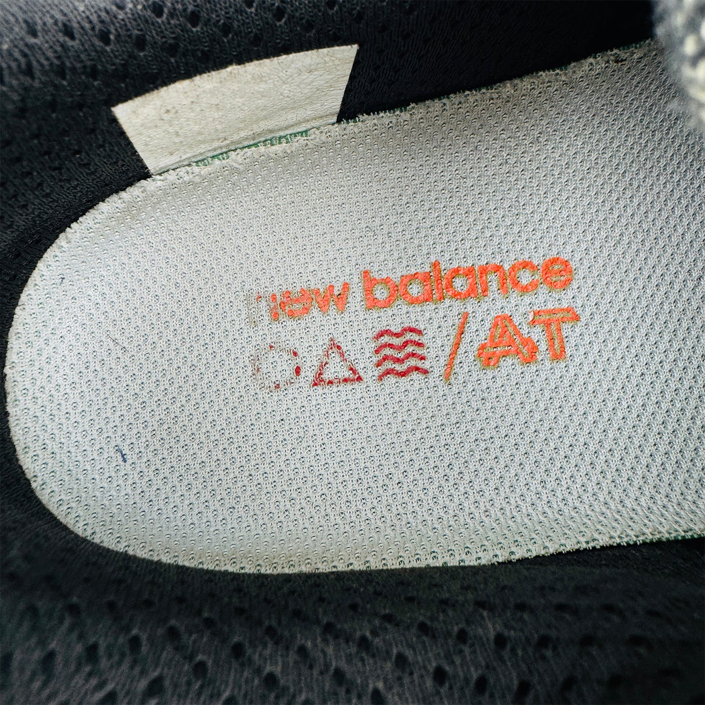 New Balance Fresh Foam X More Trail V3 Shoes (Size 42) - MTMORCK3