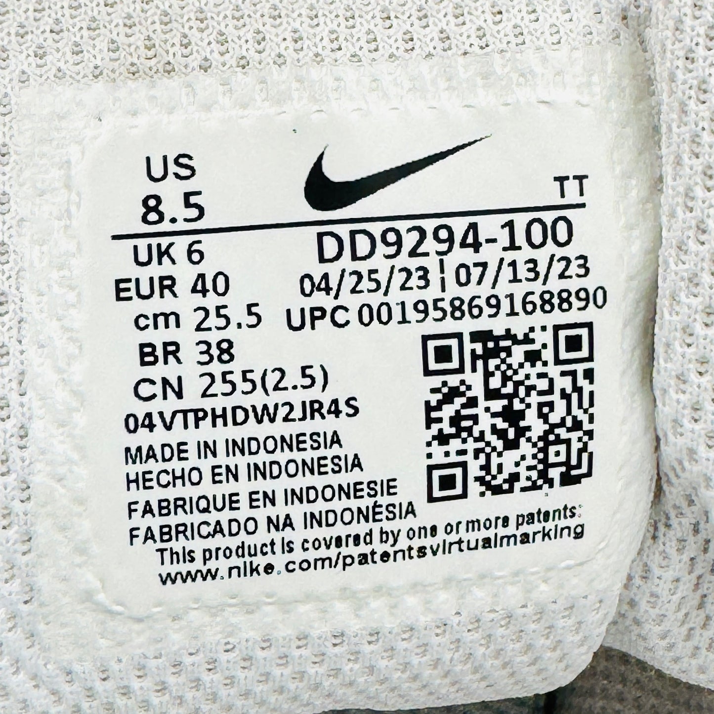 Nike Downshifter 12 Shoes (Size 40) - DD9294-100