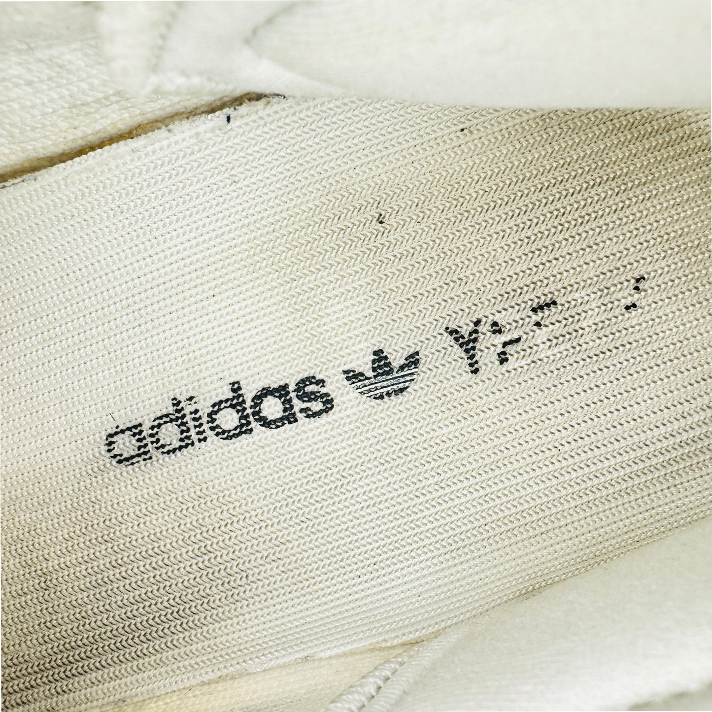 Adidas Yeezy Boost 350 V2 Shoes (Size 41.5) - CP9366