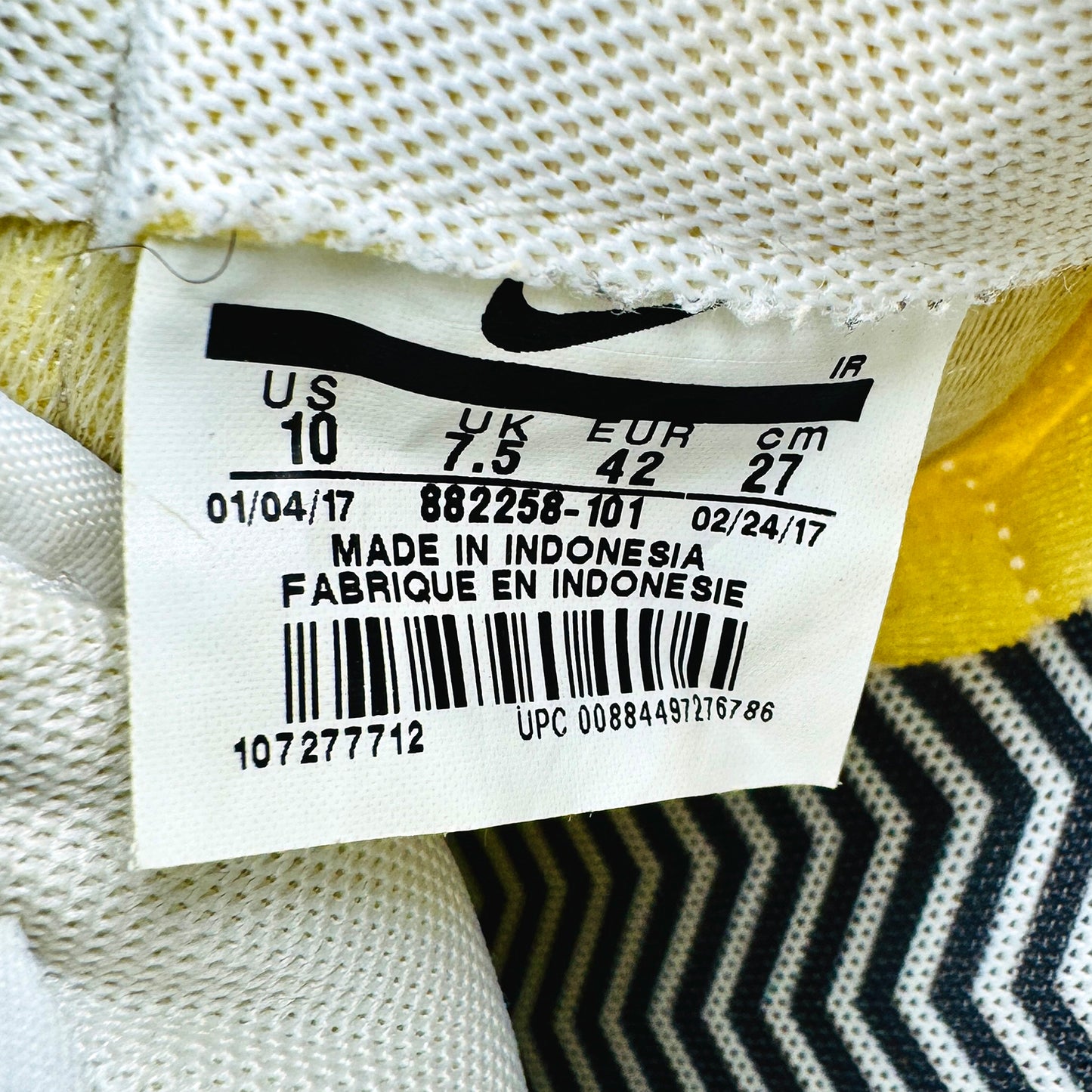 Nike Classic Cortez Sneakers (Size 41/41.5) - 882258-101