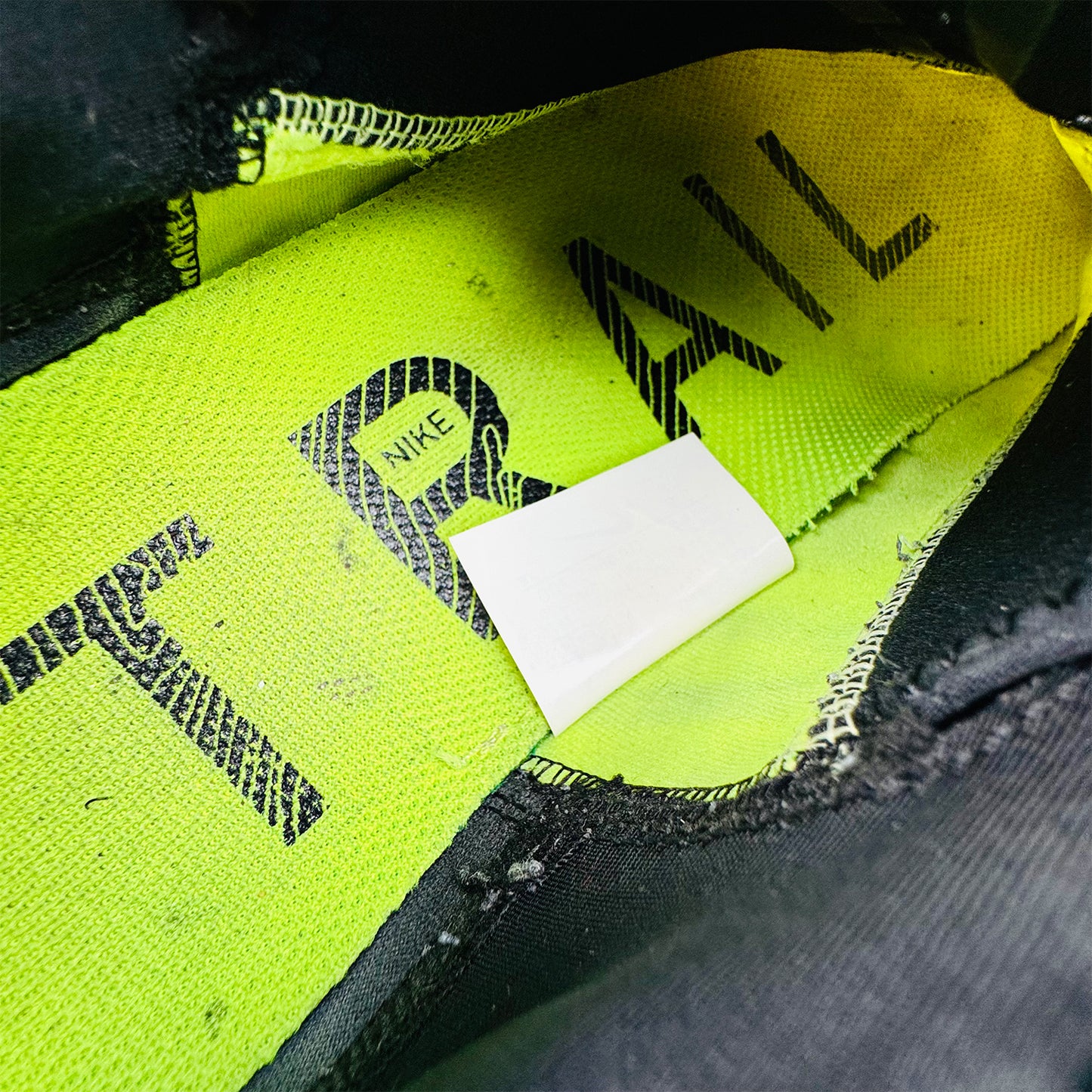 Nike Pegasus Trail 2 Volt Shoes (Size 43) - DA4665-700