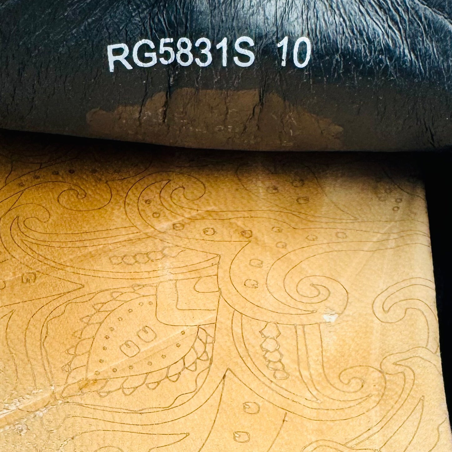 Robert Graham Battlestar Leather Loafer (Size 43/43.5)