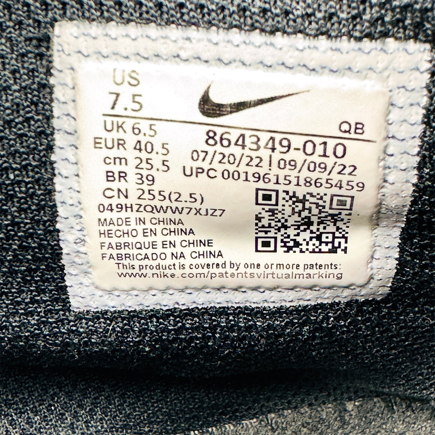 Nike SB Zoom Blazer Mid Sneakers (Size 40.5) - 864349-010