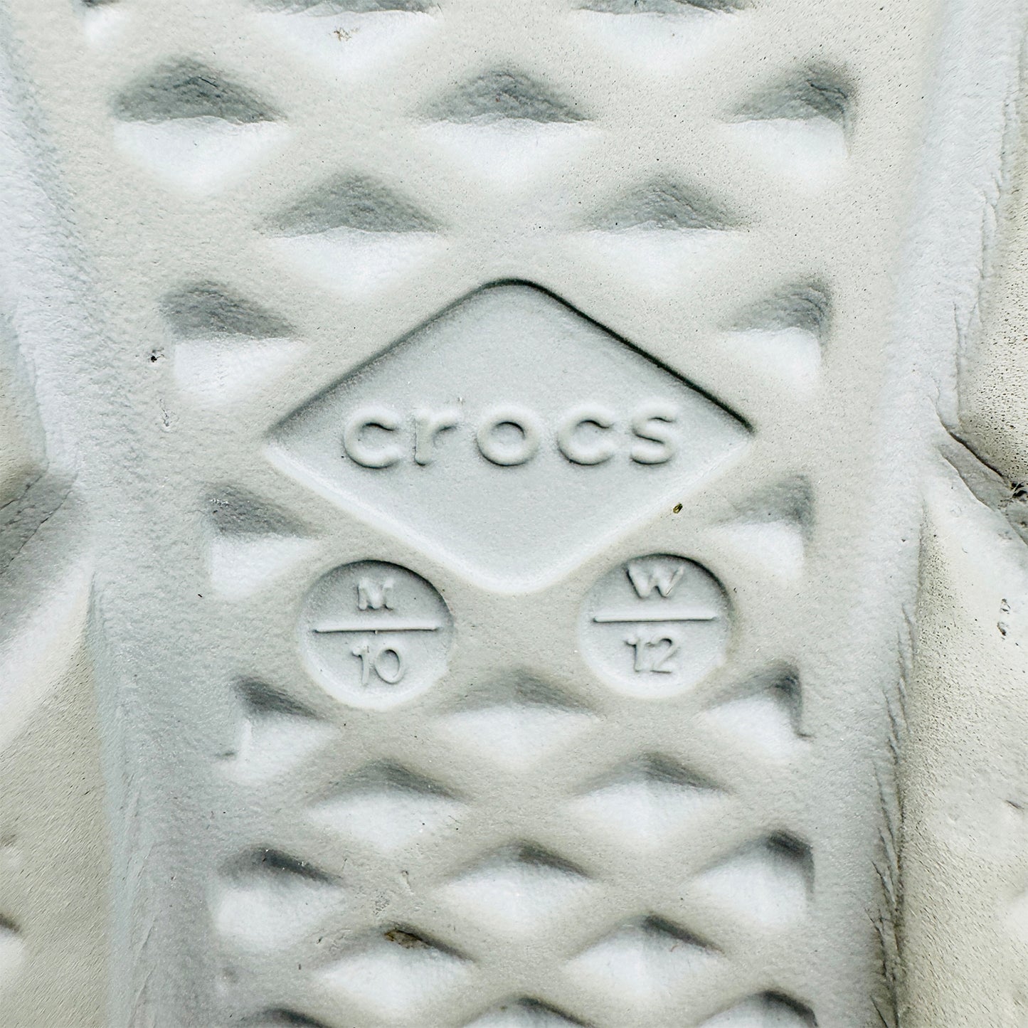 Crocs Off-Grid Light Grey Clogs (Size 44) - 209501