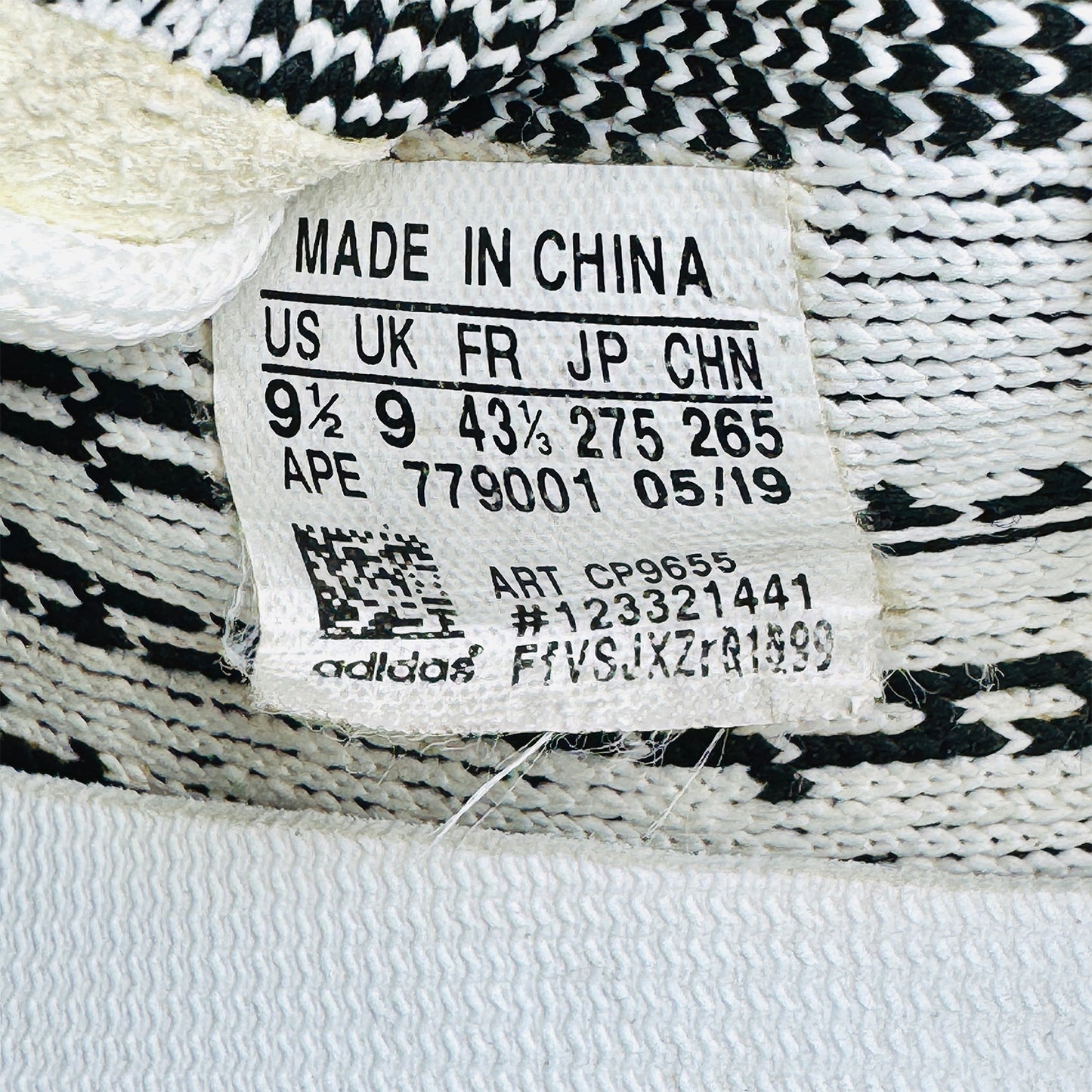 Adidas Yeezy Boost 350 V2 Zebra Shoes (Size 43.5) - CP9655