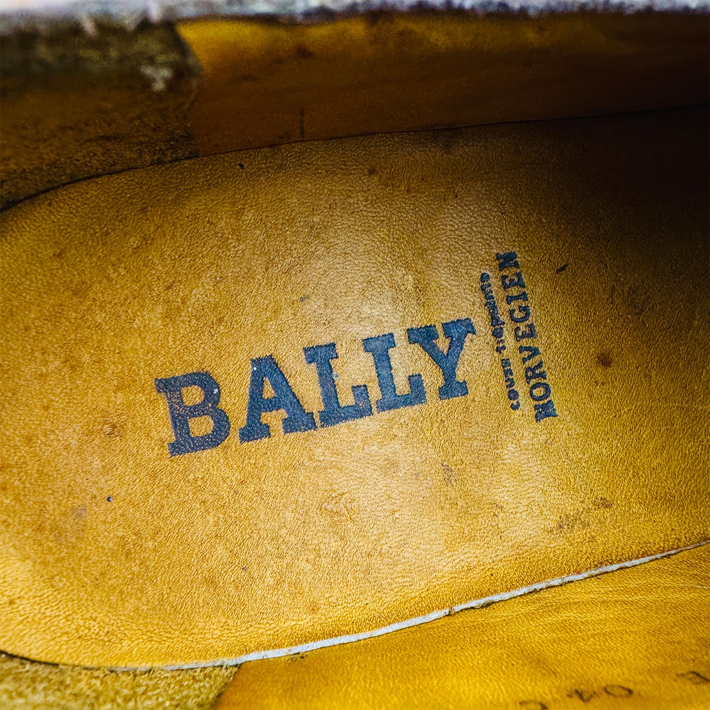 Bally Brown Leather Lace Up Shoes (Size 42)
