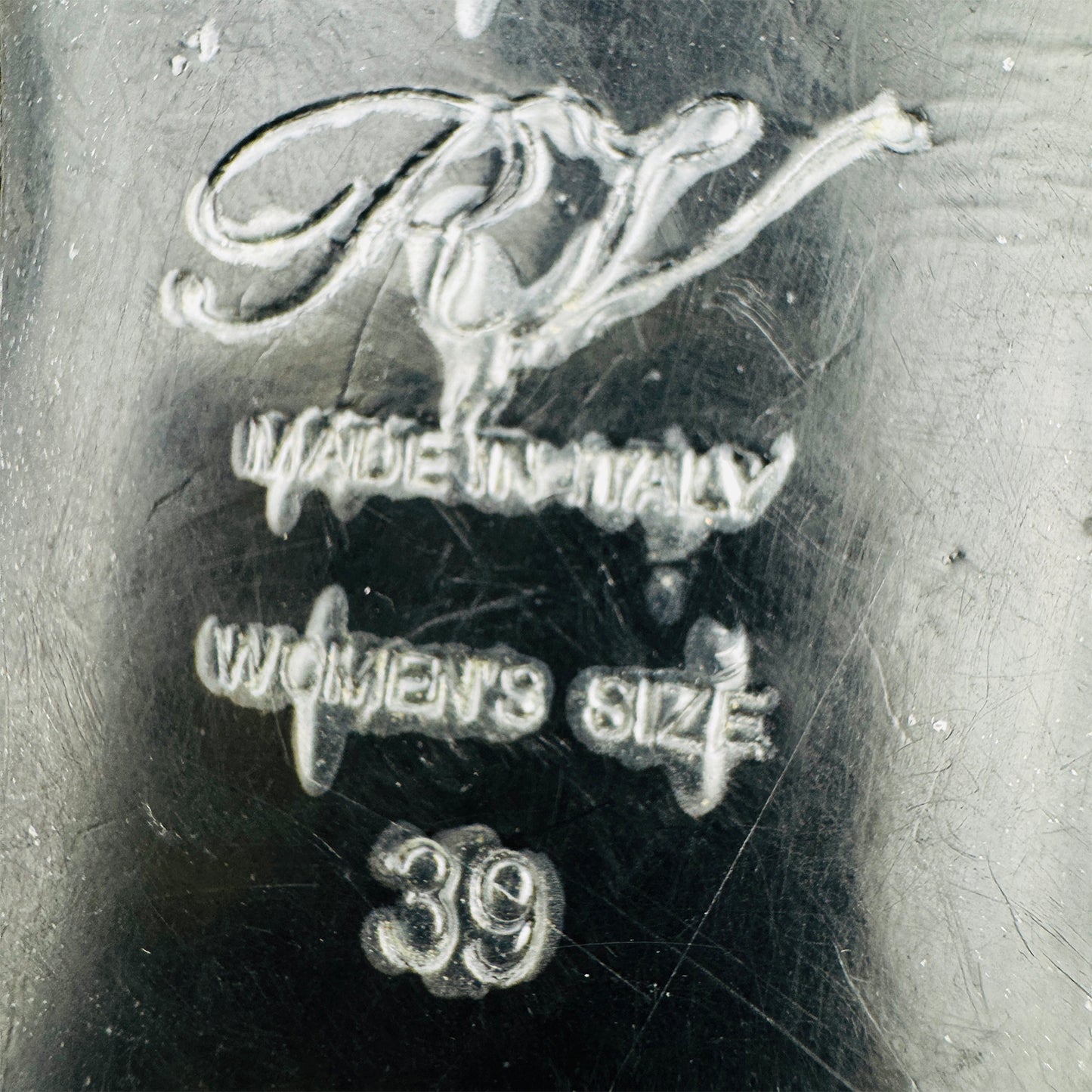 Roger Vivier Black Velvet Ballet Flats (Size 39)