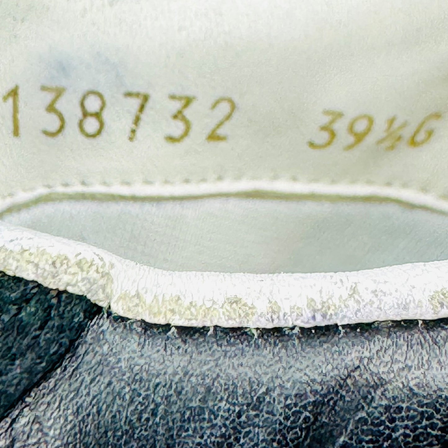 Gucci Men's Black Leather Suede Sneakers (Size 39.5/40)