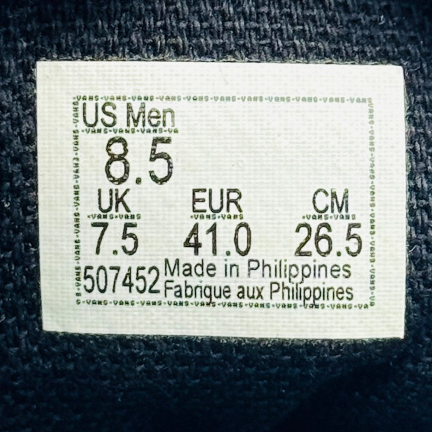 Vans Old Skool Black White Sneakers (Size 41/41.5) - 507452