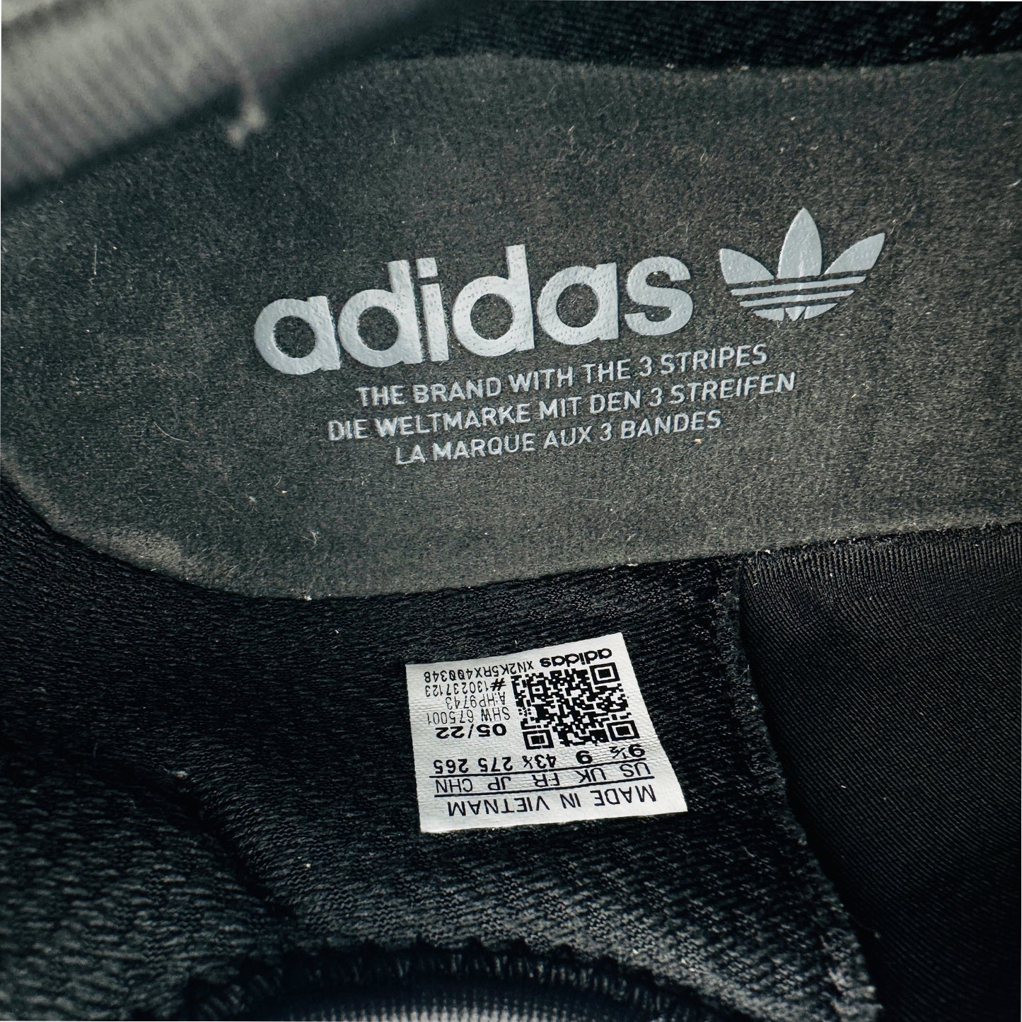 Adidas Men's NMD R1 V2 Core Black Shoes (Size 43.5) - HP9743