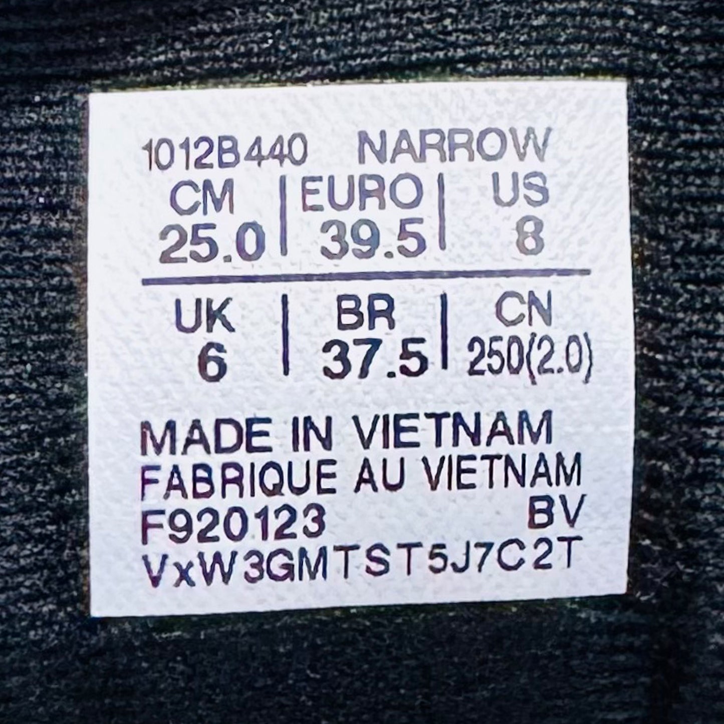 ASICS GEL-CUMULUS 25 Shoes (Size 39.5) - 1012B440