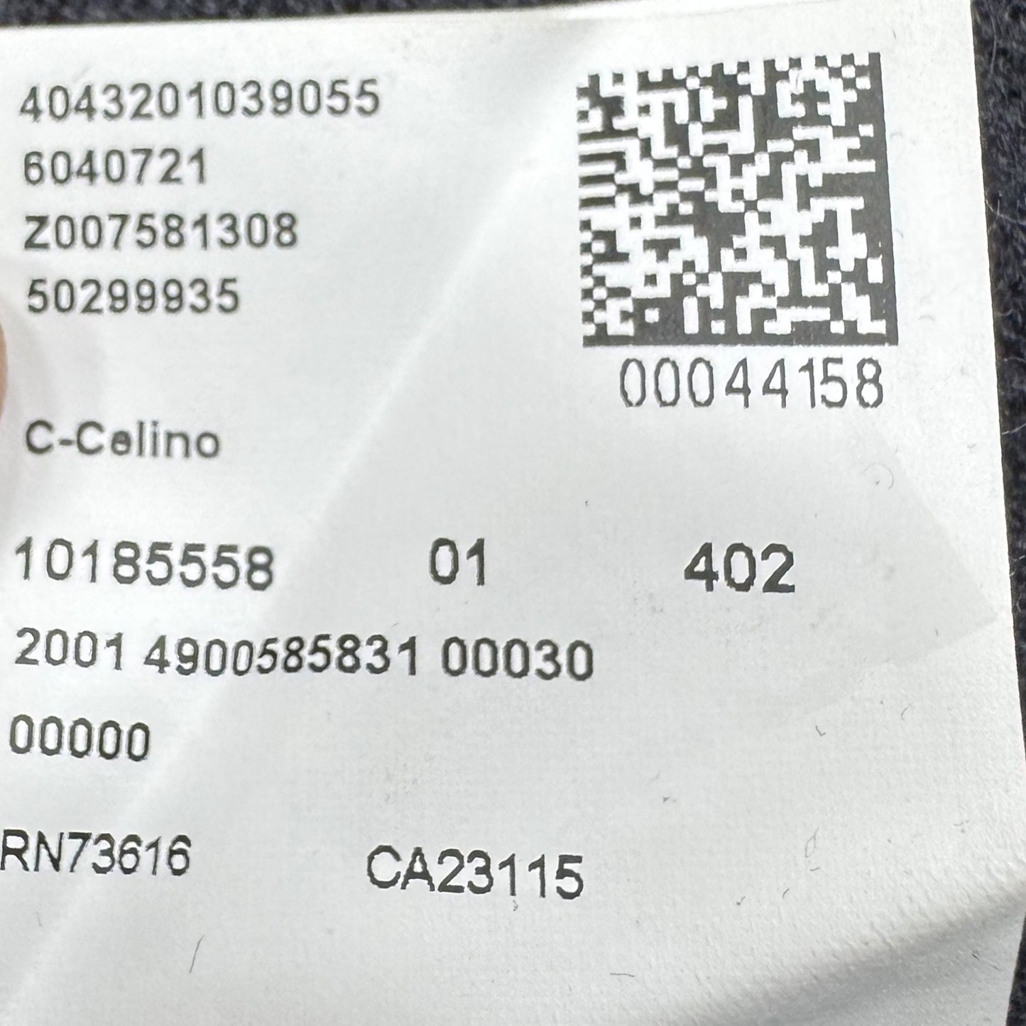 Hugo Boss Men's Dark Grey V-Neck Sweater (Size Large)