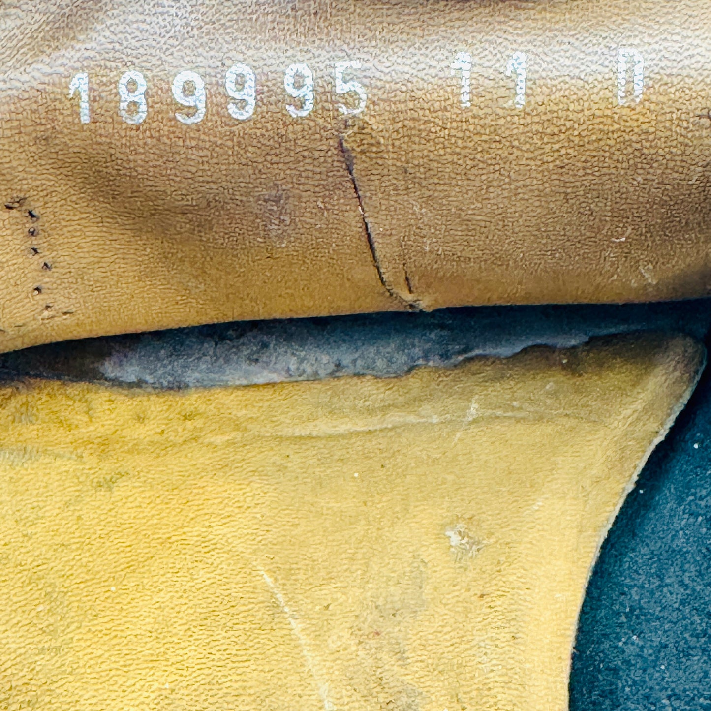 Gucci Men's Black Leather Loafers (Size 44.5) - 189995