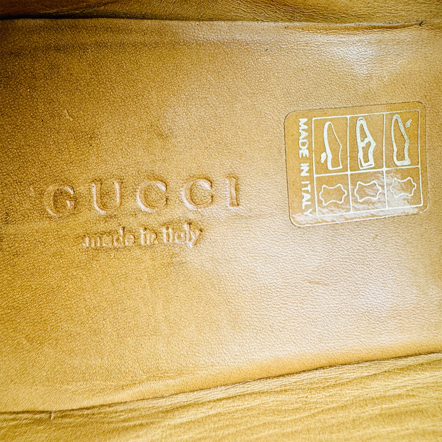 Gucci Black Leather Horsebit Loafers (Size 40/40.5)