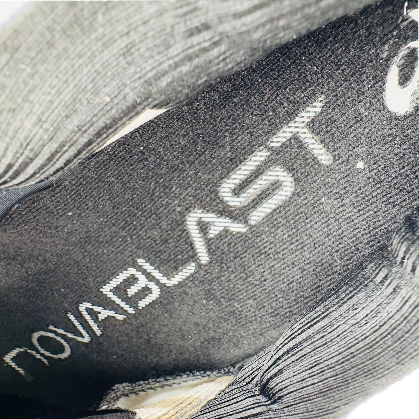 Asics Novablast 3 'Black Graphite' Shoes (Size 41.5) - 1011B591