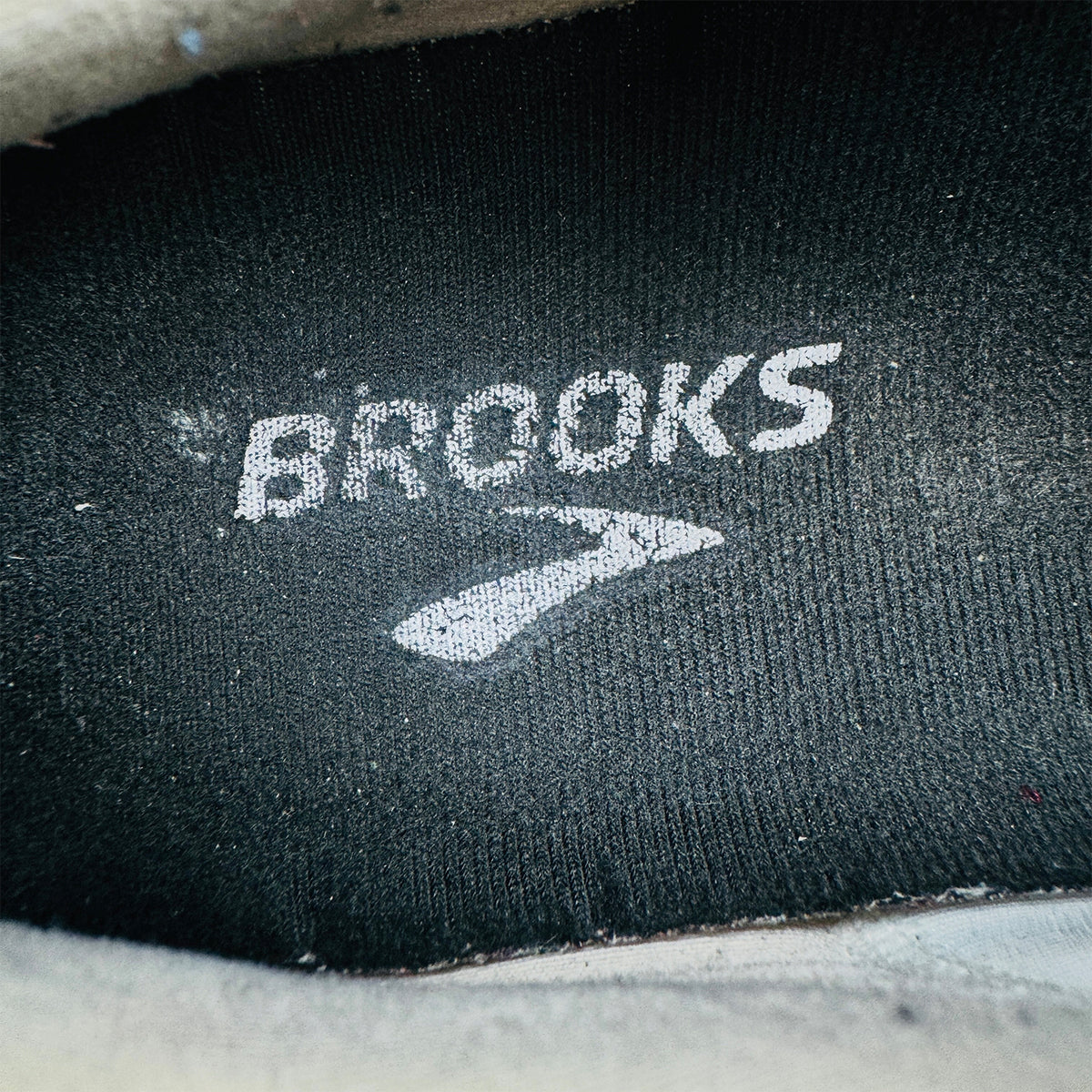 Brooks Adrenaline GTS 23 Shoes (Size 41) - 1203811B795