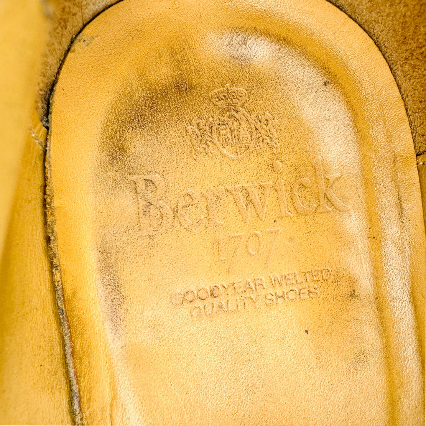 Berwick 1707 Men's Black Loafers (Size 42/42.5)
