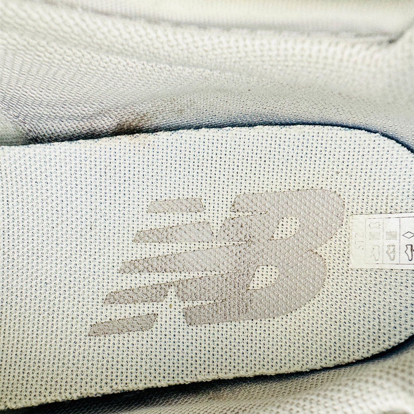 New Balance 327 Sneakers (Size 39.5) - MS327ASK