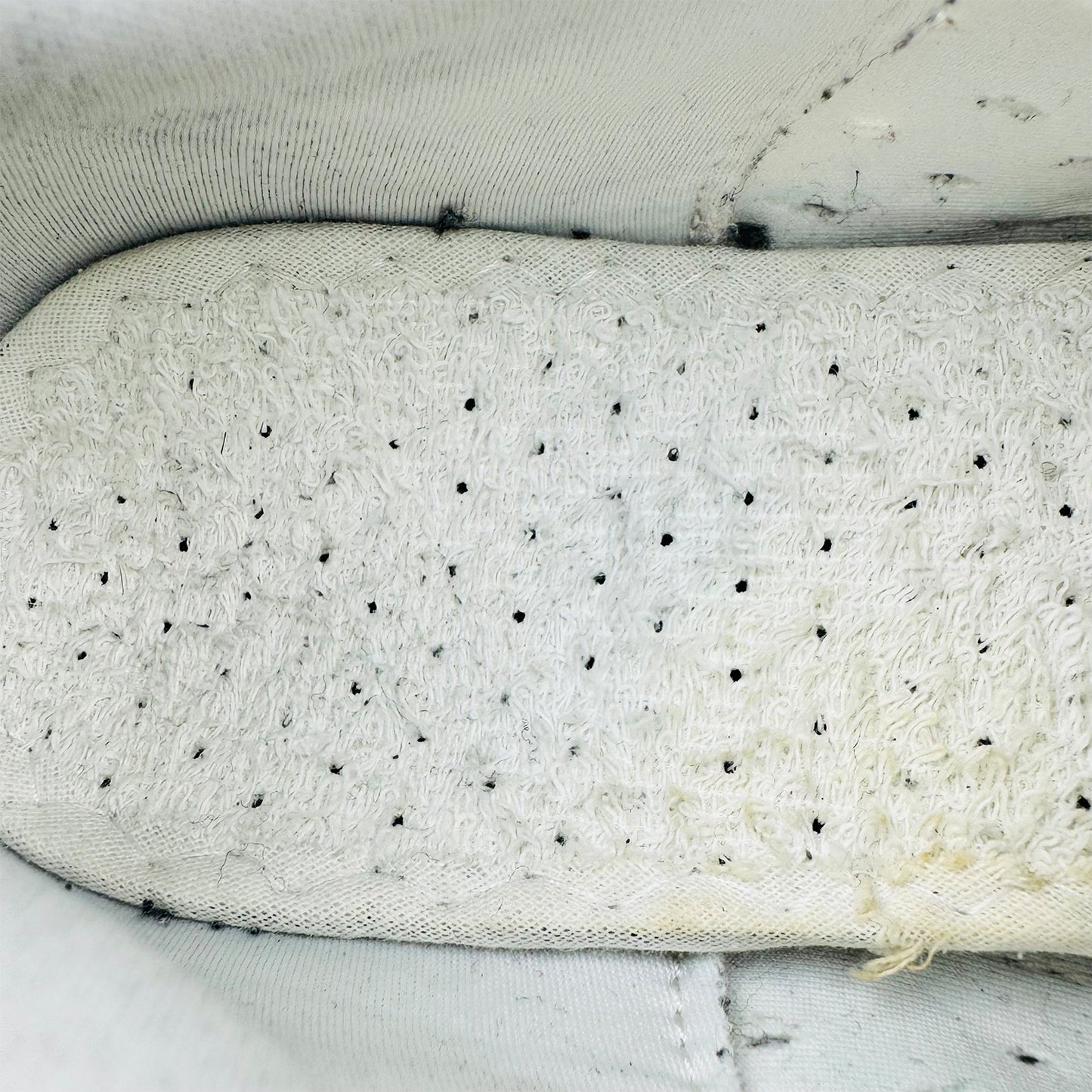 Adidas Adistar 2.0 Cloud White Shoes (Size 39.5) - ID2815