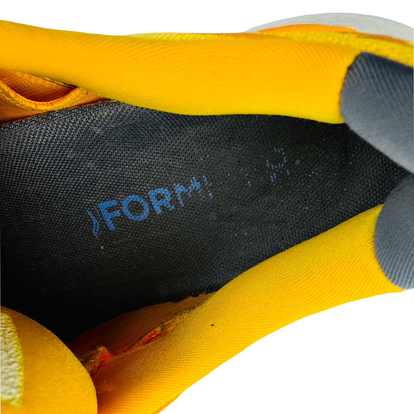 Saucony Triumph 20 'Gold Horizon' Shoes (Size 38.5) - S10759-30