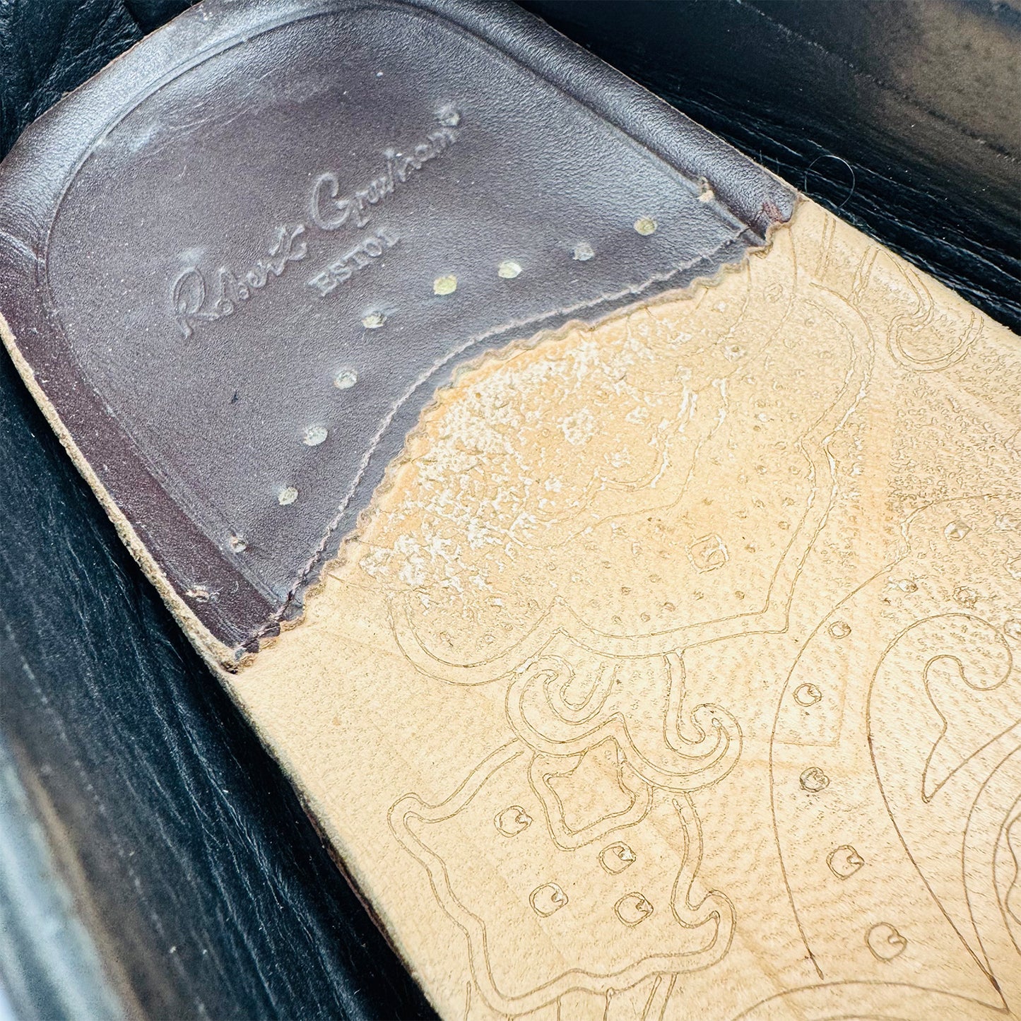 Robert Graham Battlestar Leather Loafer (Size 43/43.5)