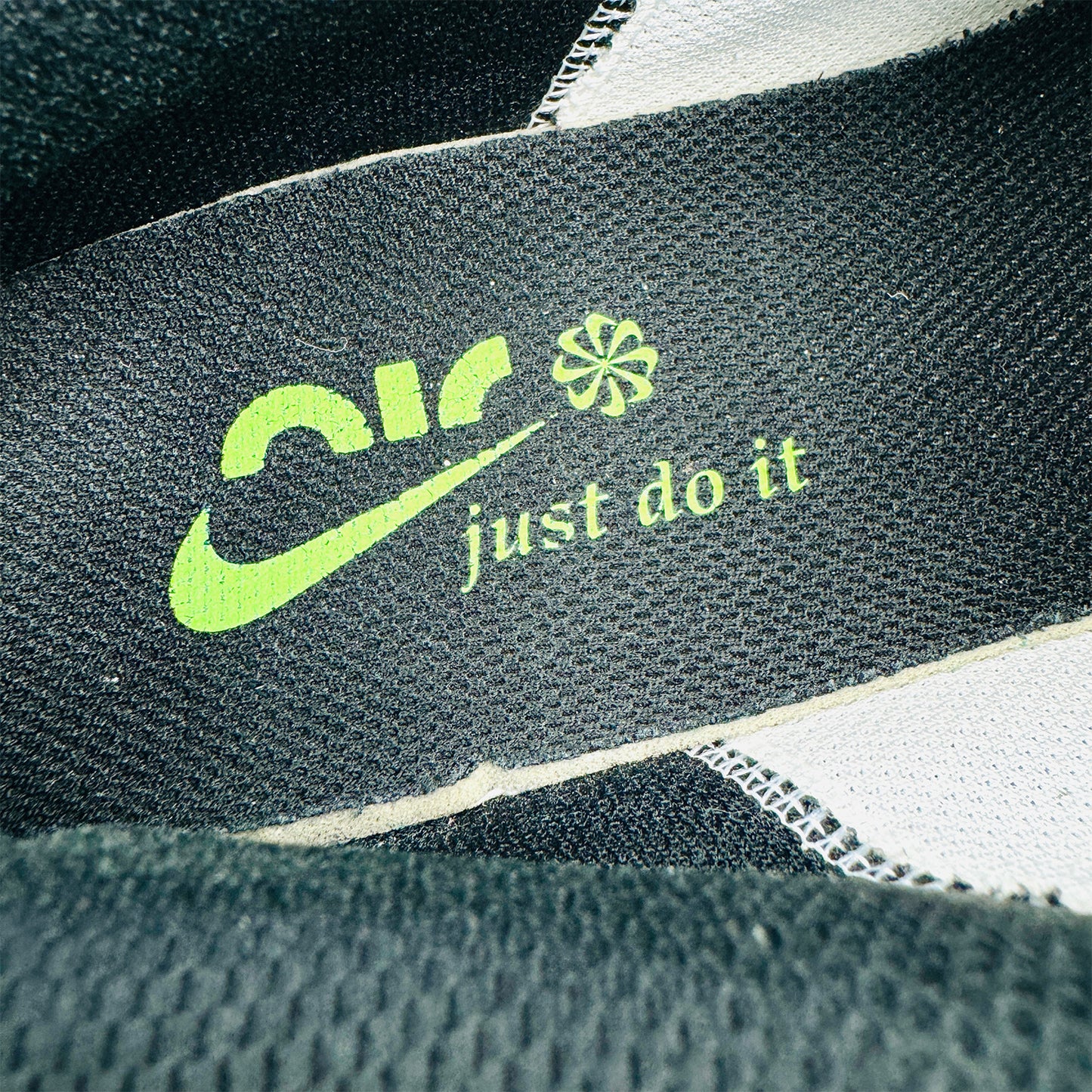 Nike Men's Winflo 10 Shoes (Size 42) - DV4022-103