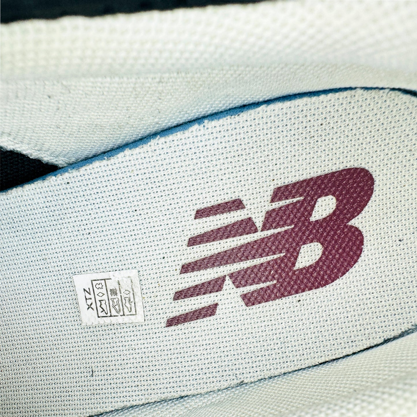 New Balance 327 Sneakers (Size 39) - WS327KC