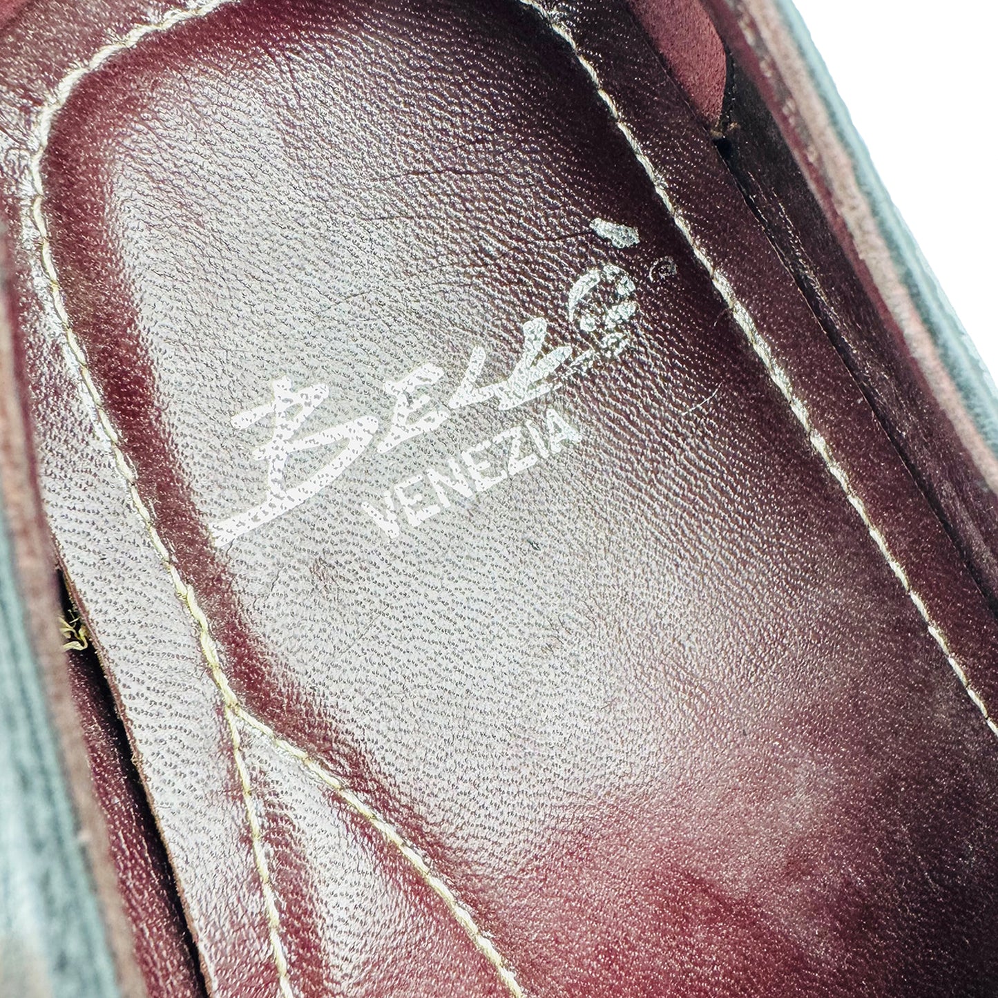 Bella Venezia Black Leather Strap Loafer (Size 41.5/42)