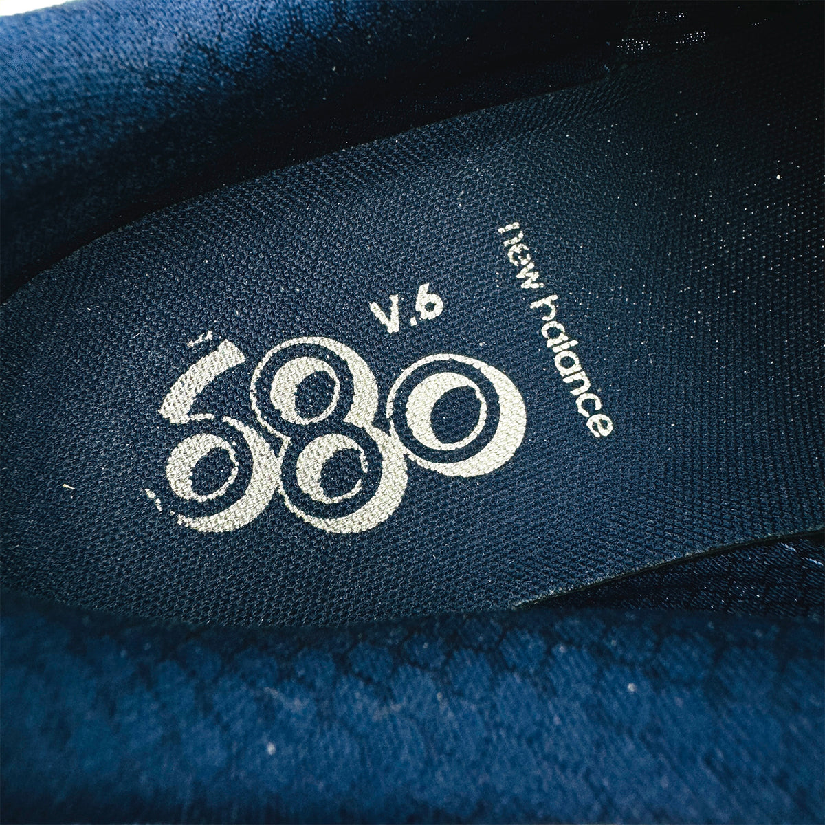 New Balance 680v6 Navy Blue Shoes (Size 43) - M680LN6