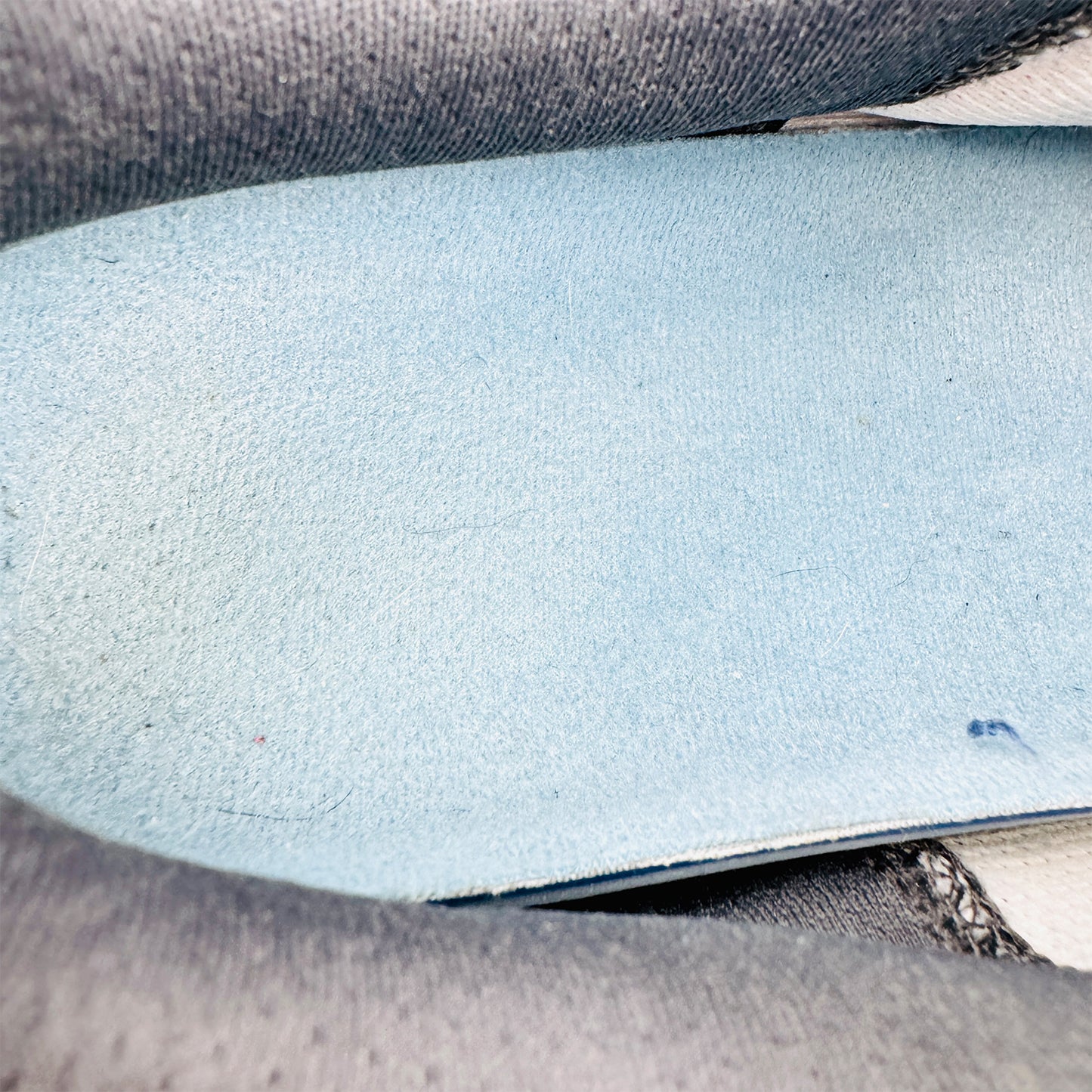 On Running Cloudstratus 'Rose' Shoes (Size 40) - 39.99208