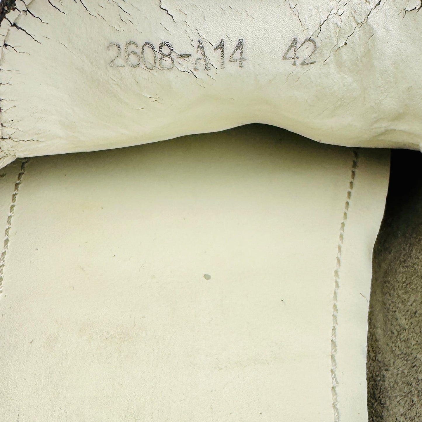 Imported Men's White Leather Loafers (Size 42/42.5)