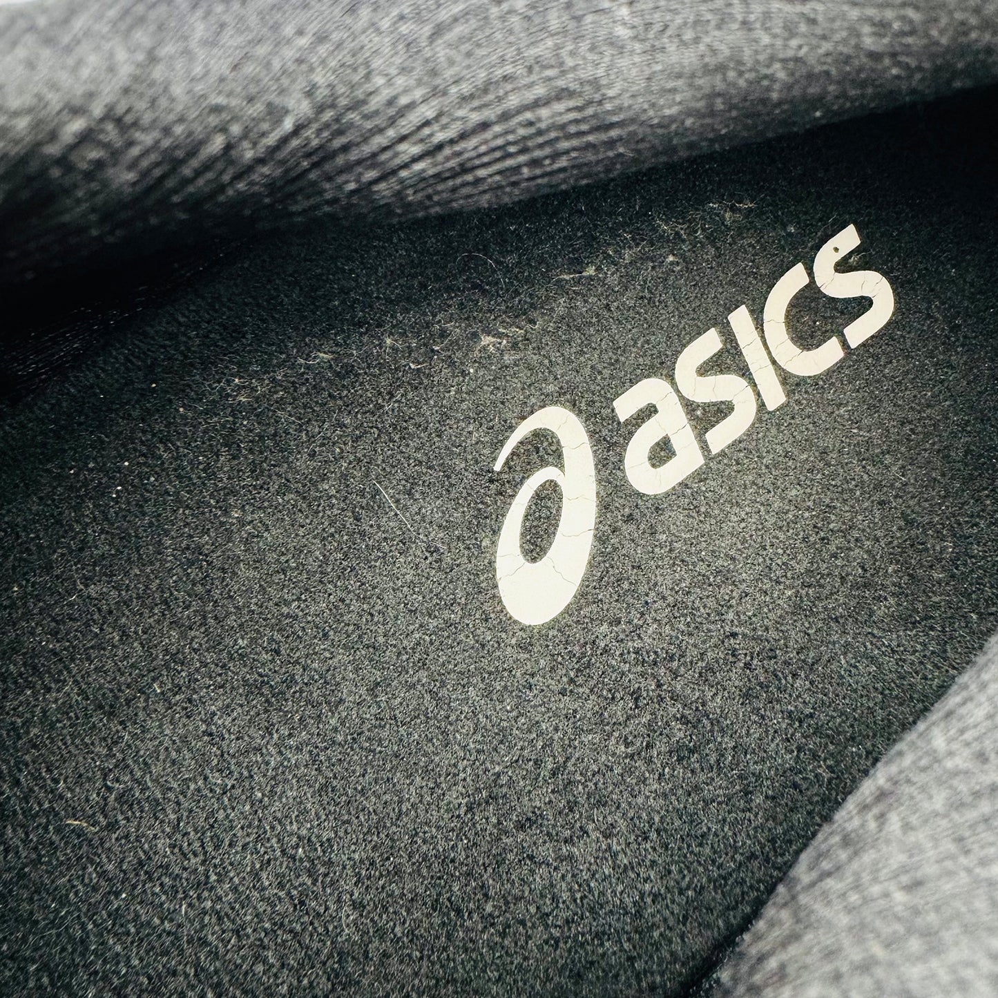 ASICS GEL-NIMBUS 23 Shoes (Size 46) - 1011B004