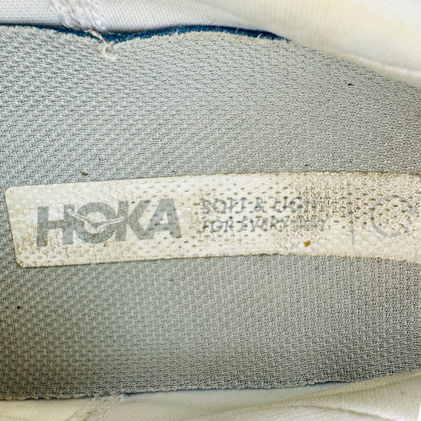 Hoka One One Clifton 8 White Shoes (Size 43.5/43) - 1119393‑WWH