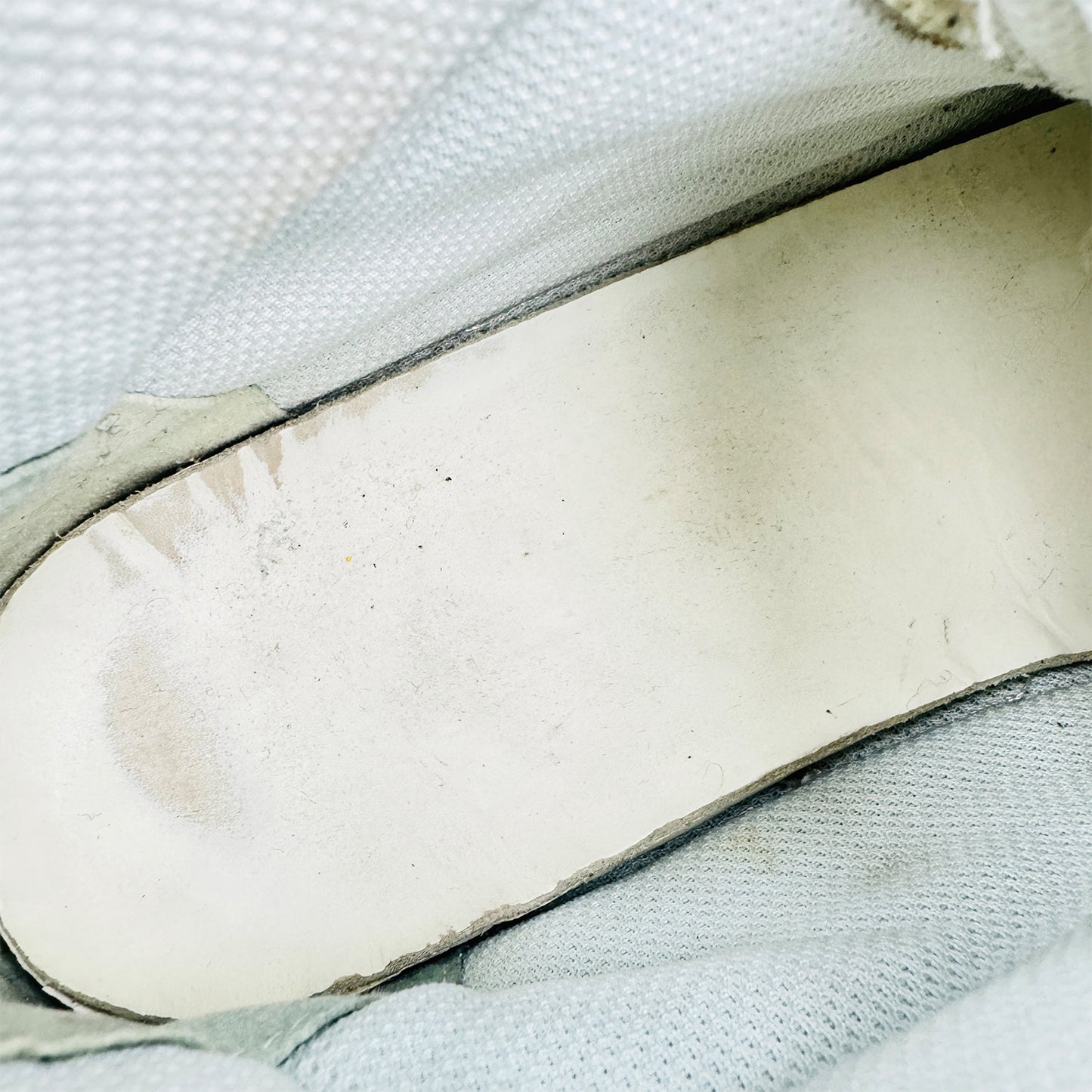 Louis Vuitton Charlie White Sneakers (Size 42/42.5) - 1A9JMP