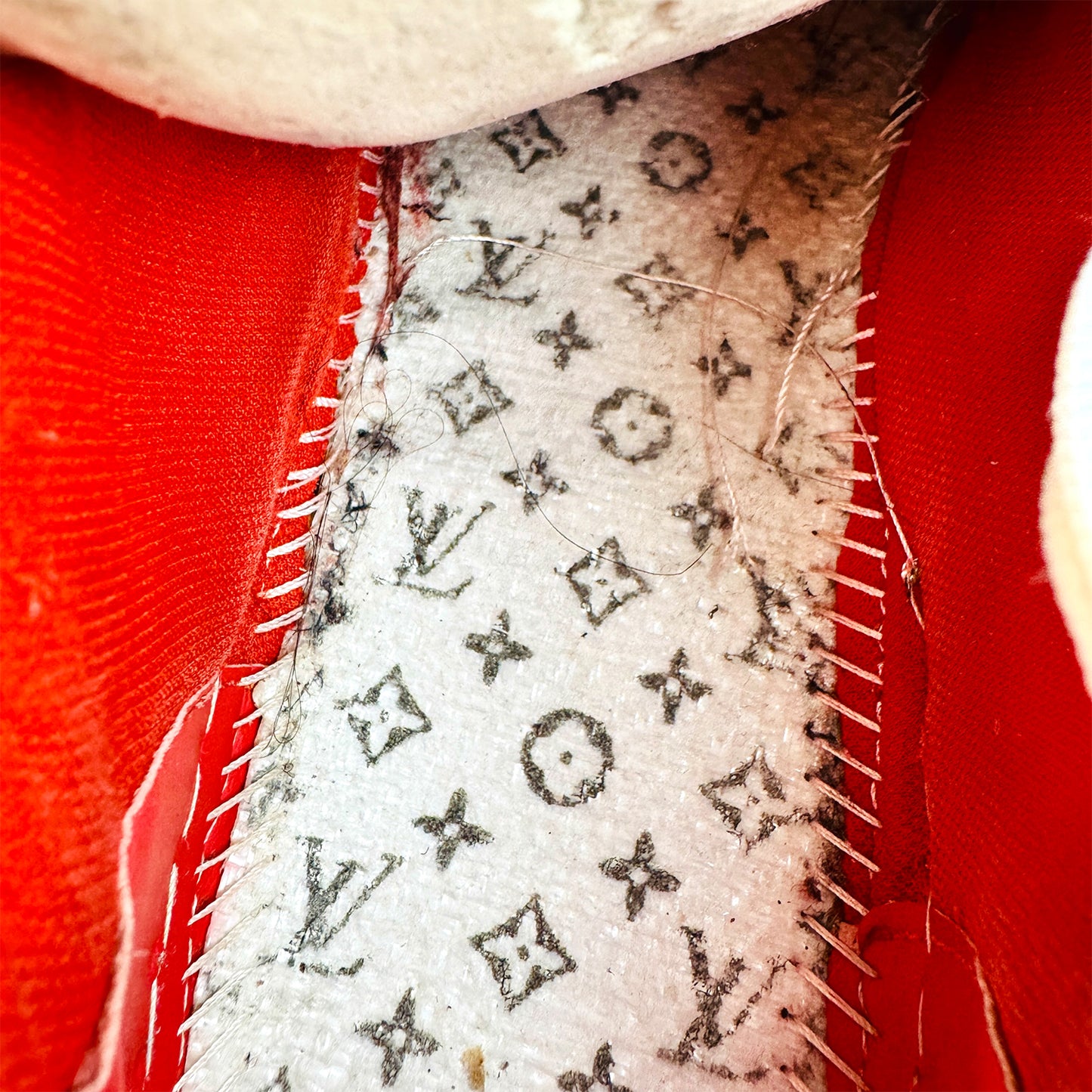 Louis Vuitton LV Trainer 'Red Graffiti' Sneakers (Size 42.5) - 1ACELL