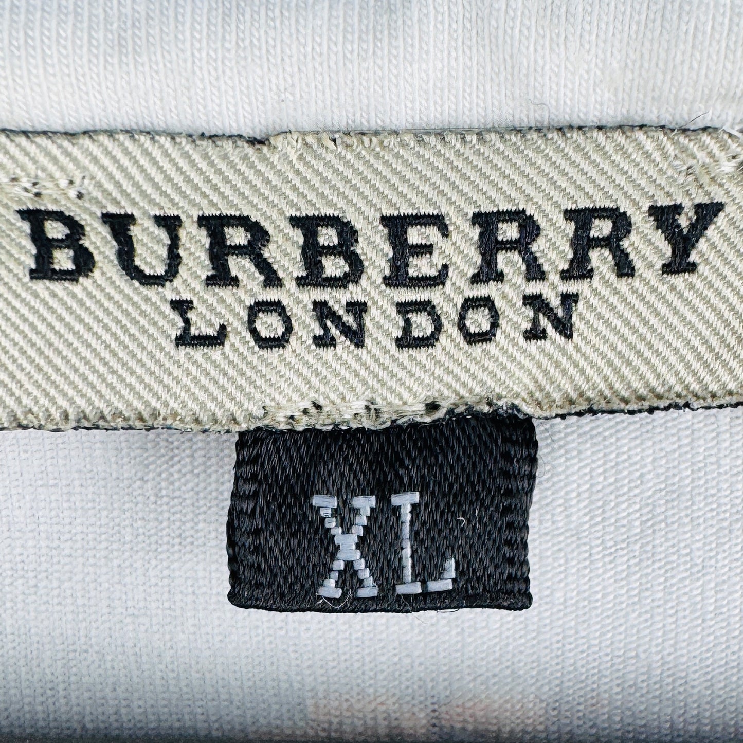 Burberry London Women's Printed White T-Shirt [Logo]