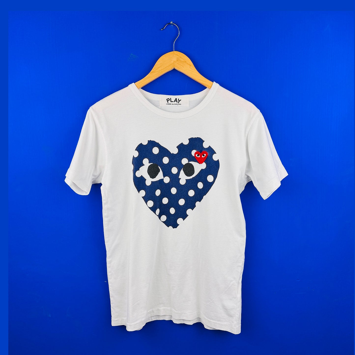 CDG Play Women's Polka Dot Bold Heart White T-Shirt (Medium Size)