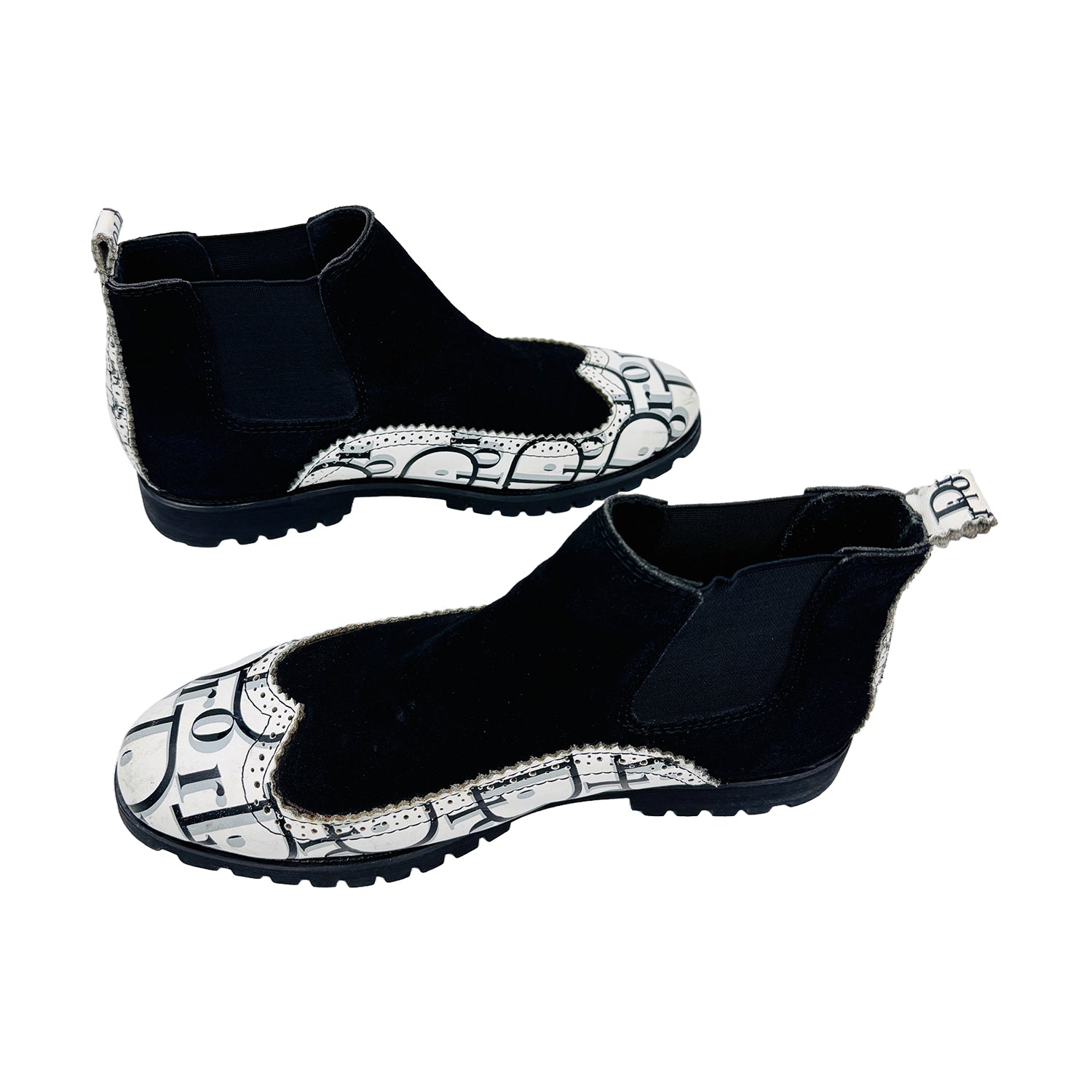 Cross image of Dior Men's Black And White Oblique Chelsea Boots (Size 43)