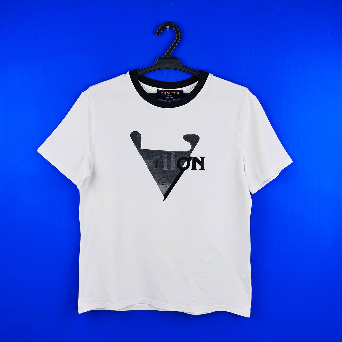 Louis Vuitton Men's White T-Shirt (Size Small)