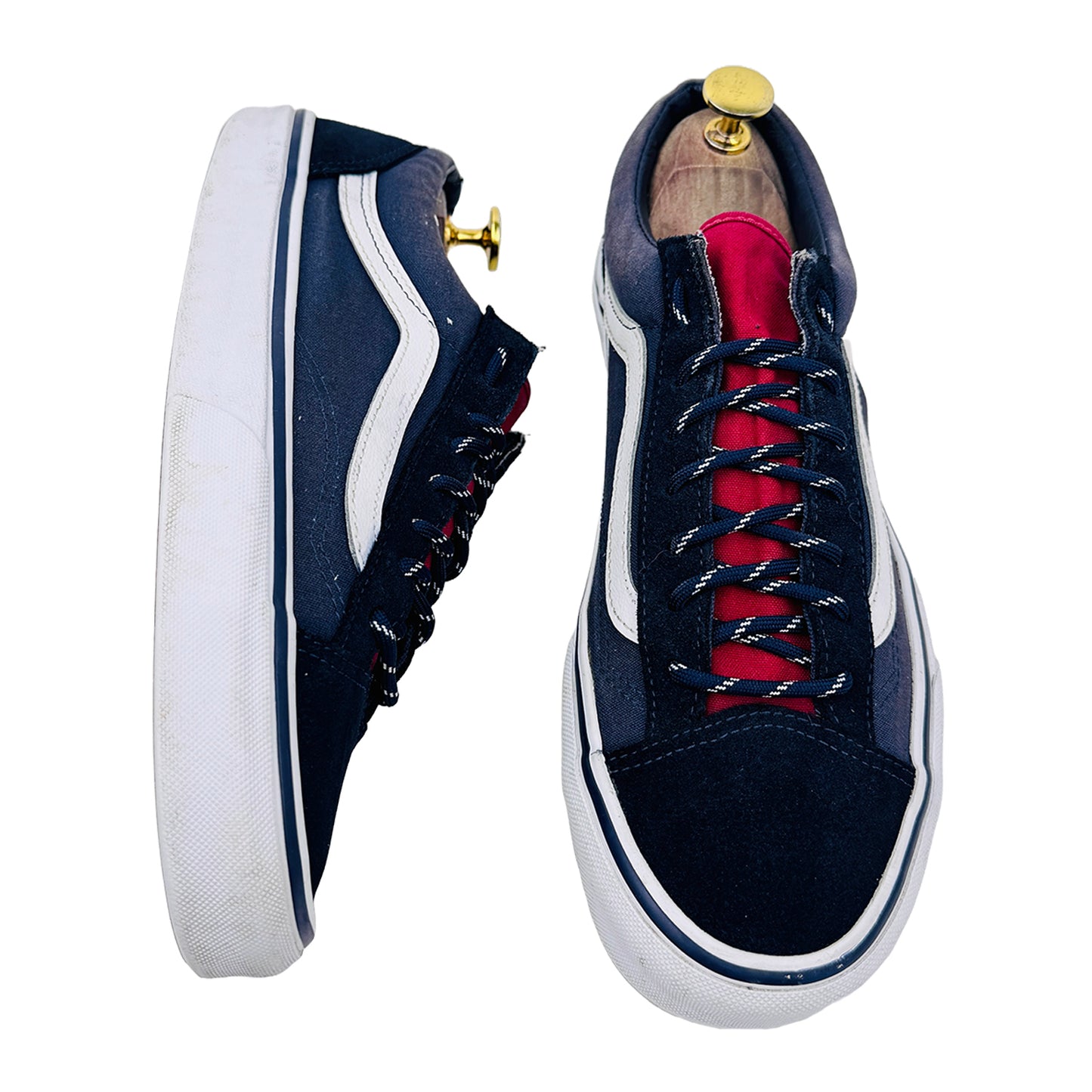 One Front One Cross image of Vans Old Skool Sneaker Shoes (Size 42.5) - 721278