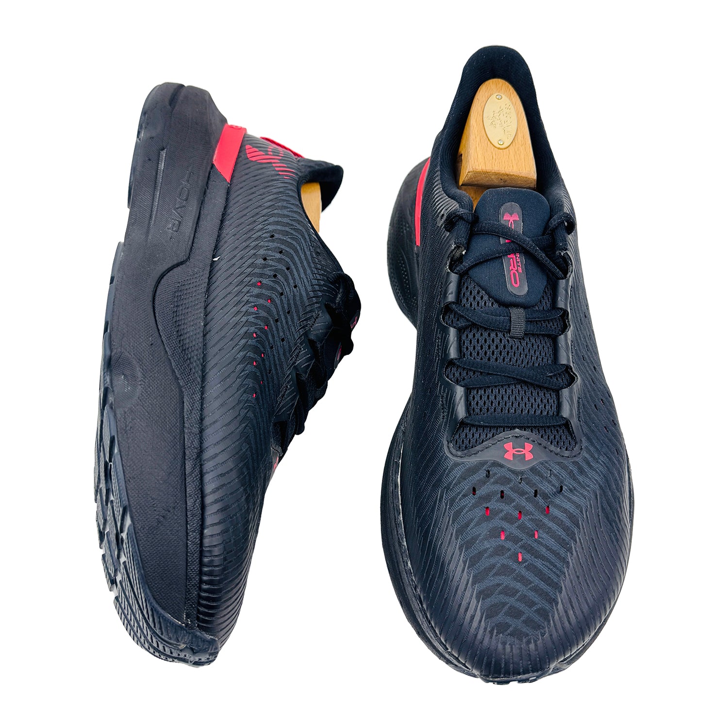One shoe side and one shoe Front Image of Under Armour Infinite Pro Shoes (Size 44/44.5) 3027190-006