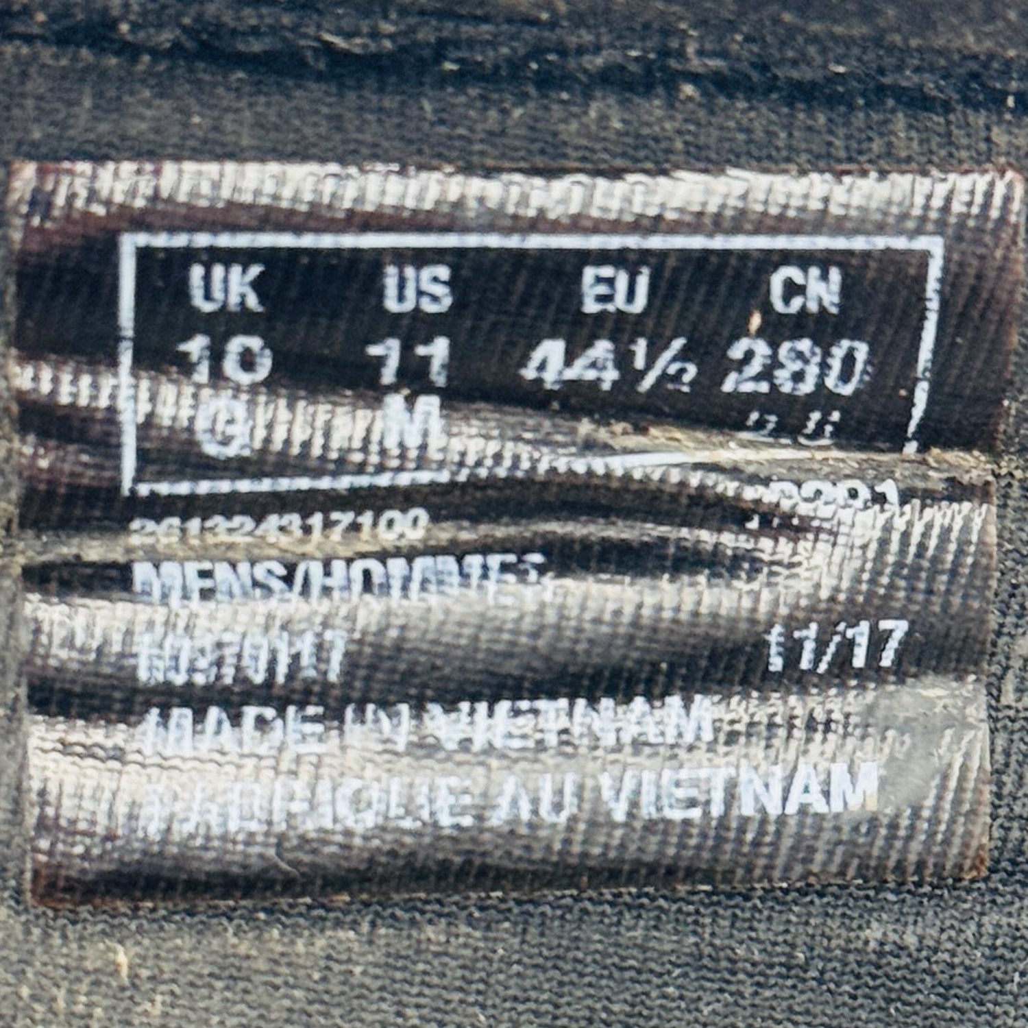Size Tag Image of Clarks Men's Garratt Slides (Size 44/44.5)