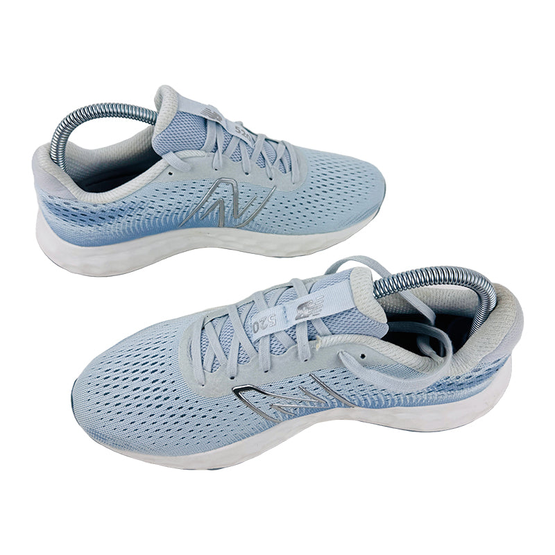 New Balance 520 V8 Running Sneaker Shoes (Size 38) - W520LNB