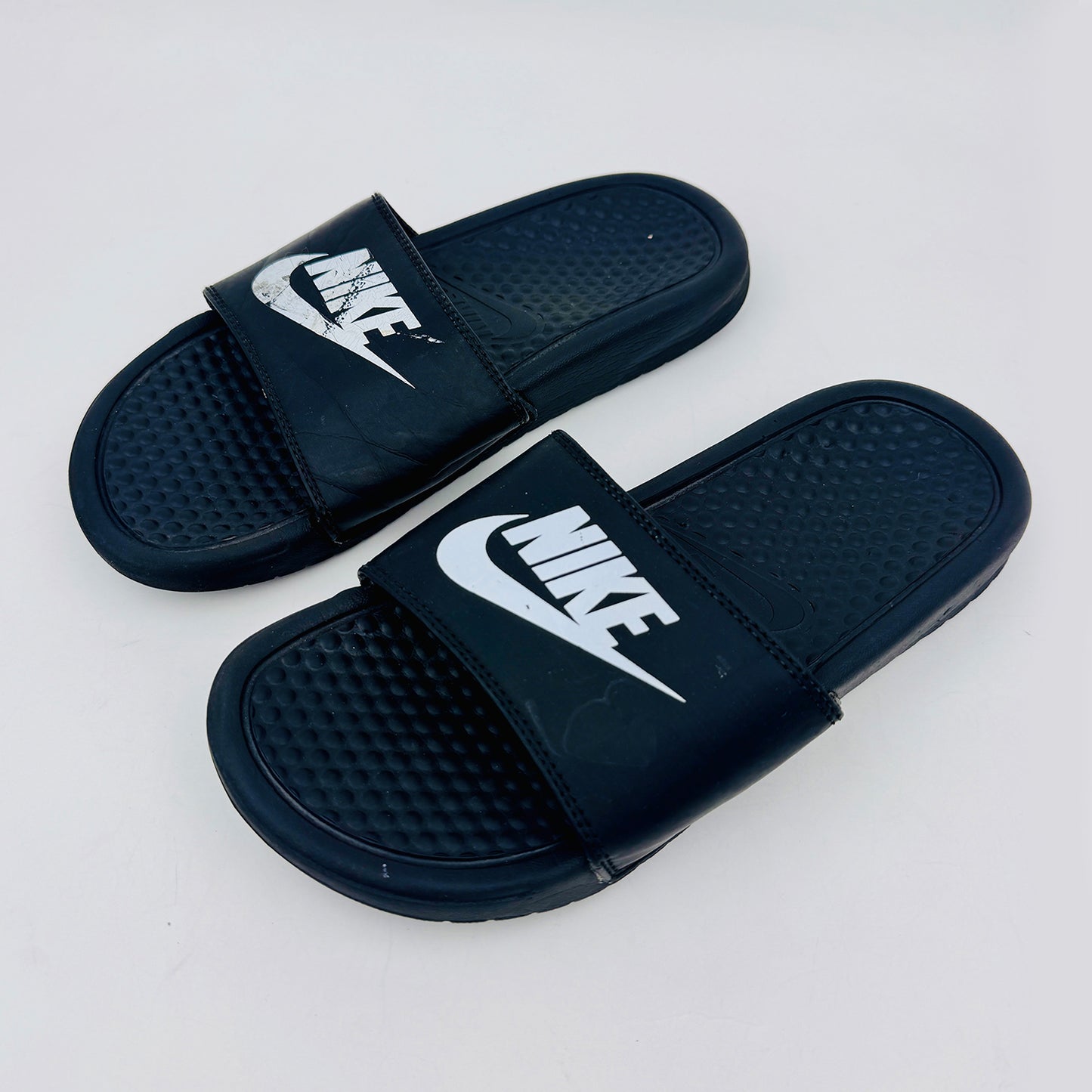 Nike Benassi Slides (Size 36/37) - 555628-002